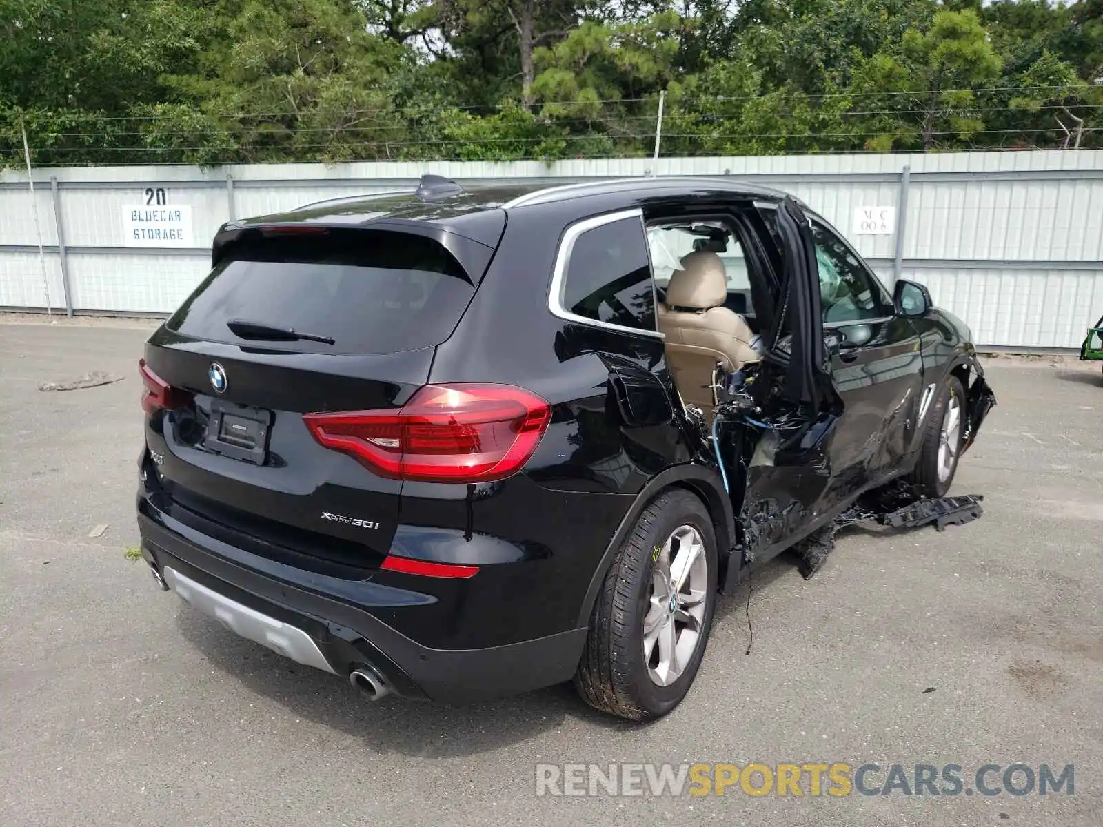 4 Photograph of a damaged car 5UXTY5C0XM9E33052 BMW X3 2021