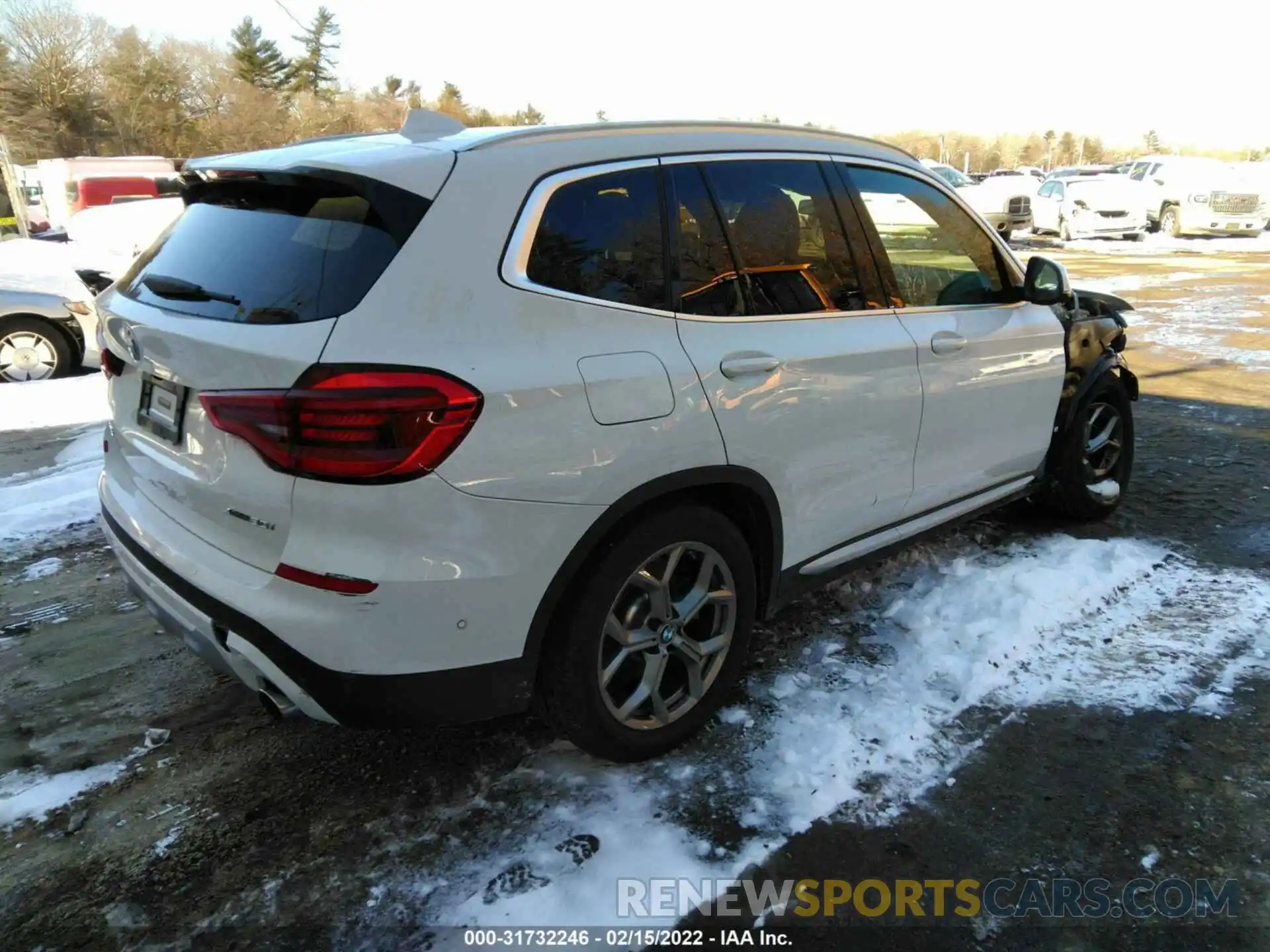 4 Photograph of a damaged car 5UXTY5C0XM9E47999 BMW X3 2021