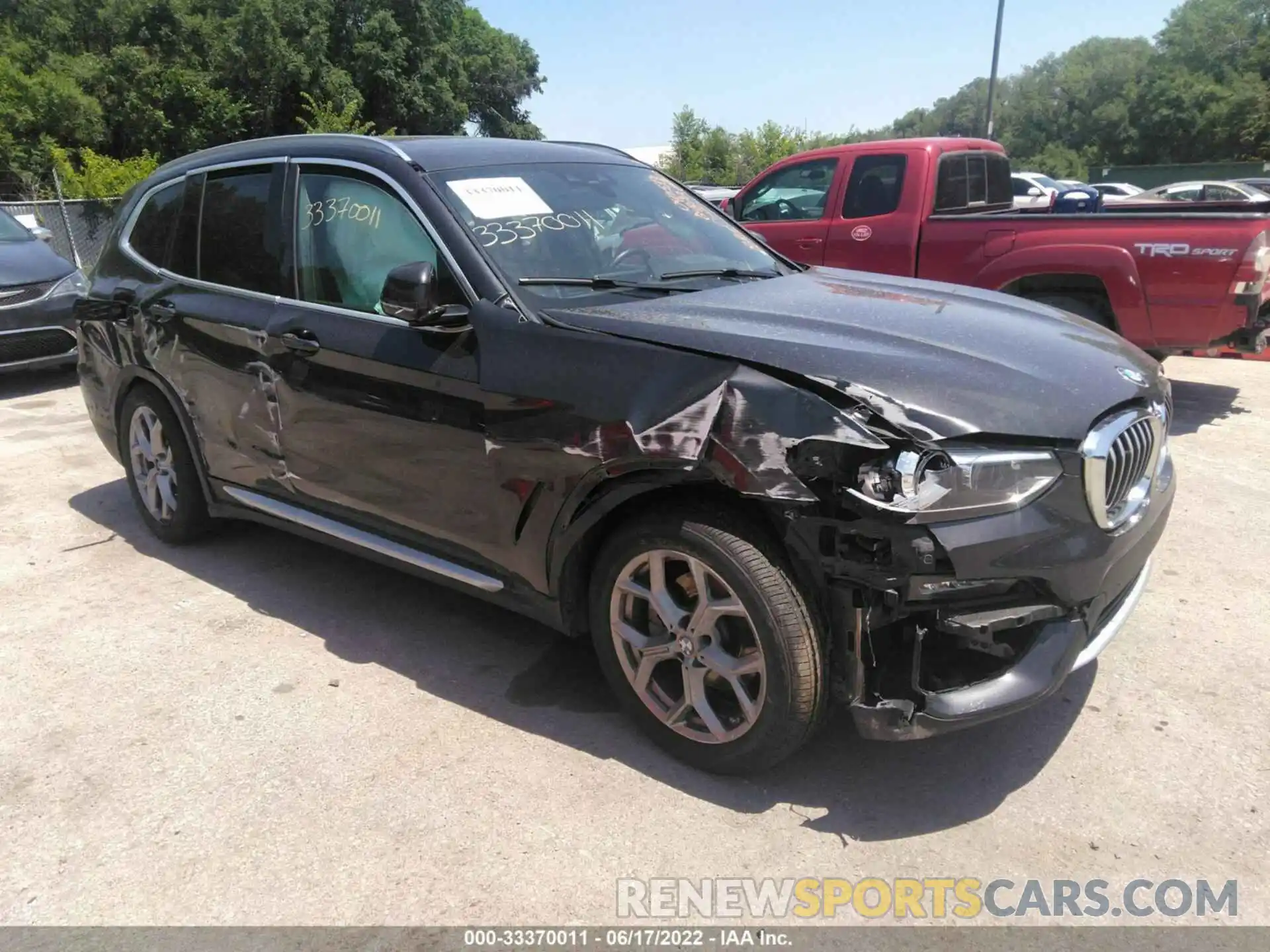 1 Photograph of a damaged car 5UXTY5C0XM9F78642 BMW X3 2021