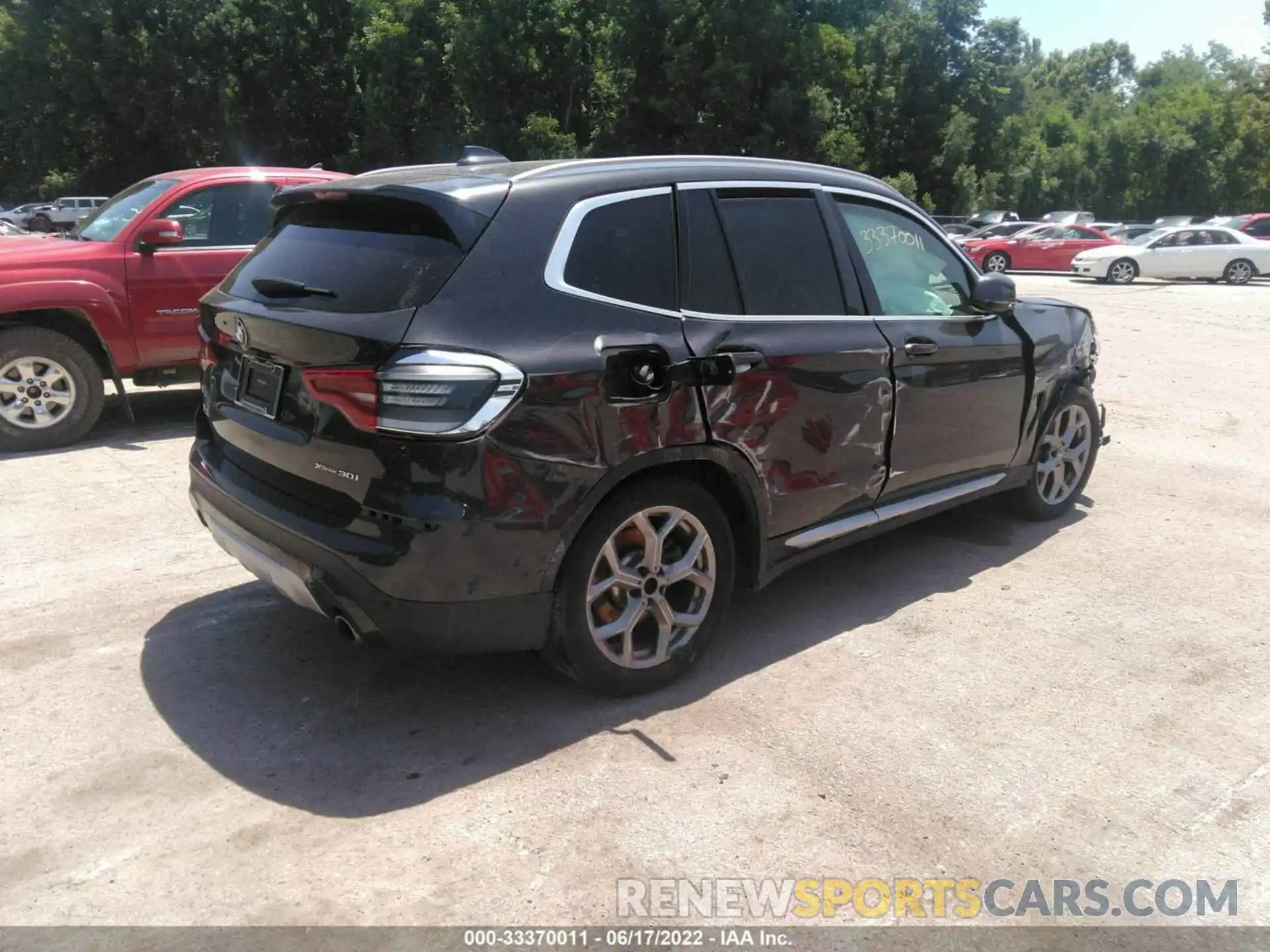 4 Photograph of a damaged car 5UXTY5C0XM9F78642 BMW X3 2021