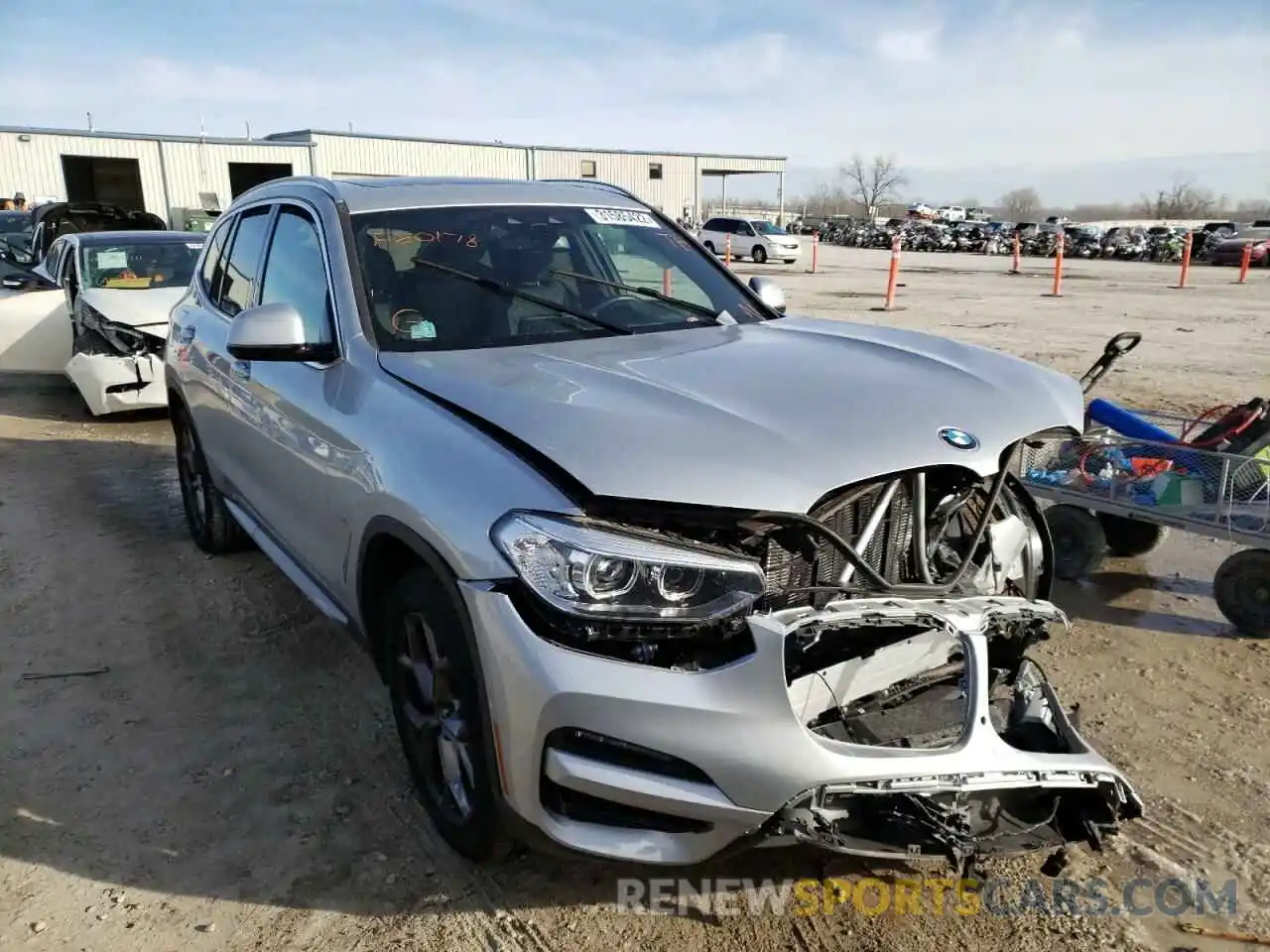 1 Photograph of a damaged car 5UXTY5C0XM9F80178 BMW X3 2021