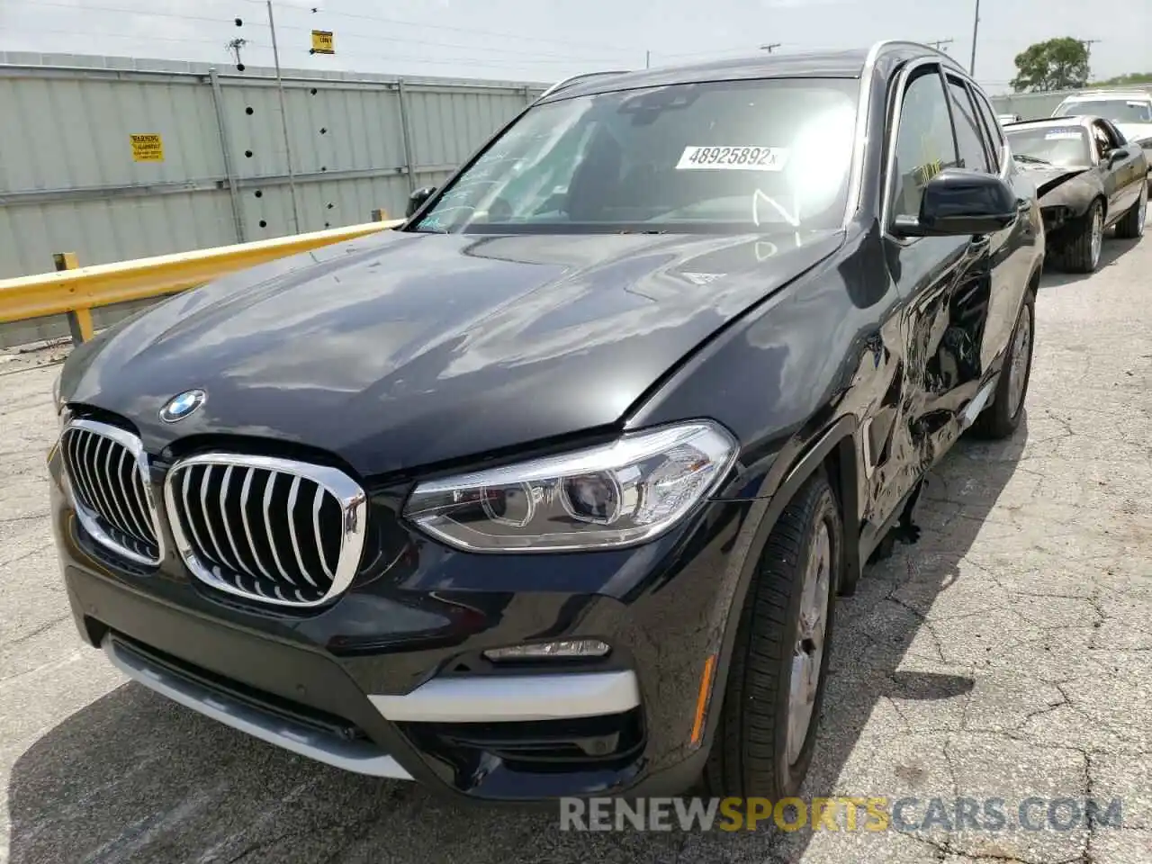 2 Photograph of a damaged car 5UXTY5C0XM9H06233 BMW X3 2021