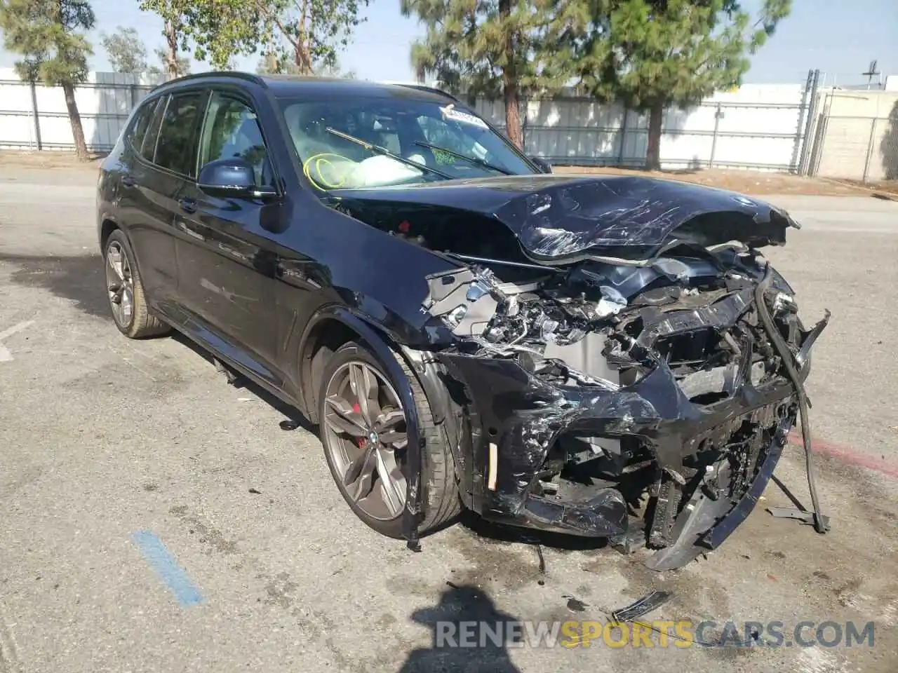 1 Photograph of a damaged car 5UXTY9C00M9F43082 BMW X3 2021