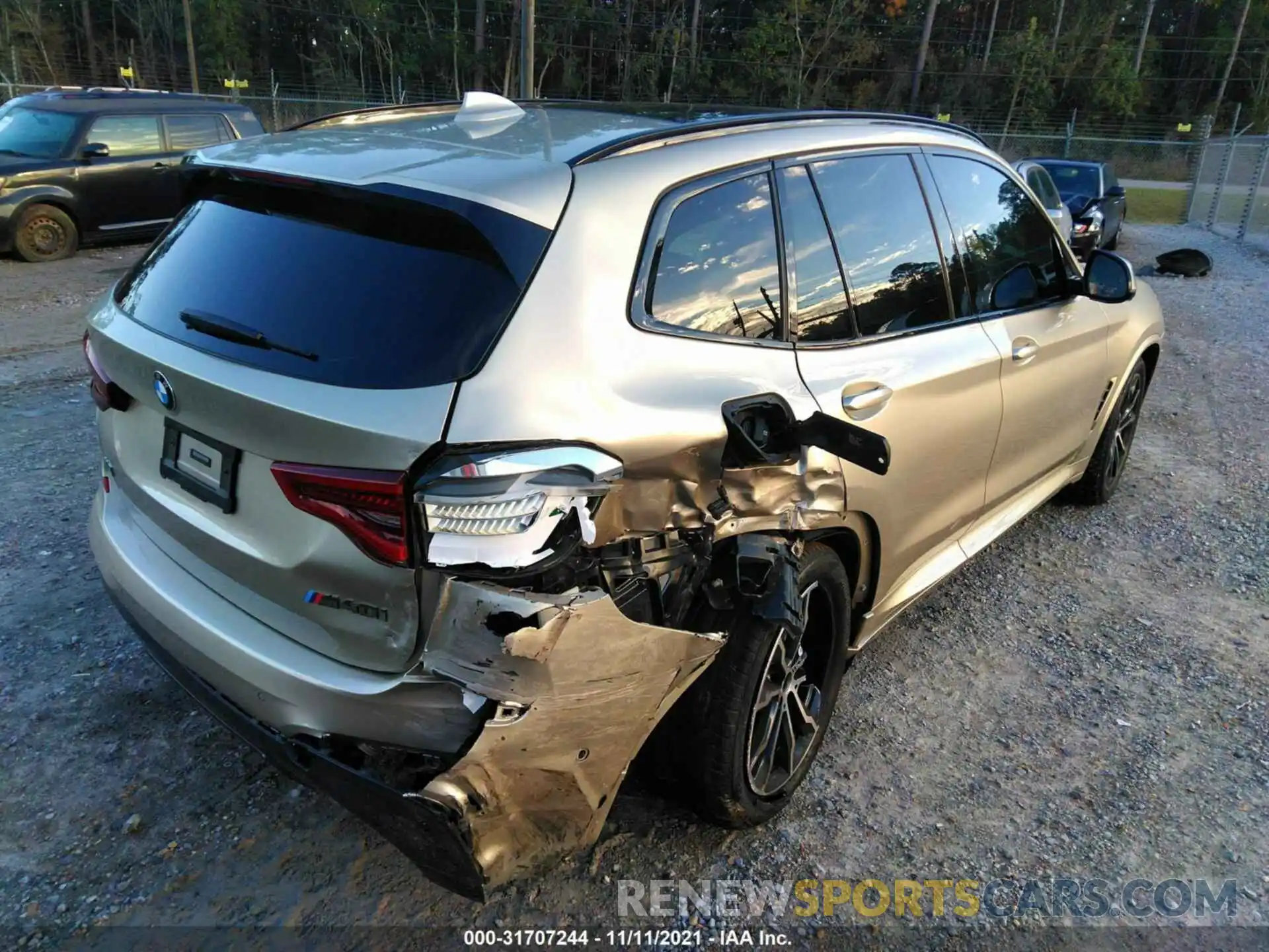 4 Photograph of a damaged car 5UXTY9C01M9F07854 BMW X3 2021