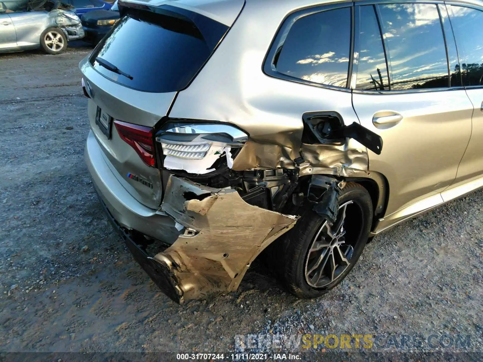 6 Photograph of a damaged car 5UXTY9C01M9F07854 BMW X3 2021