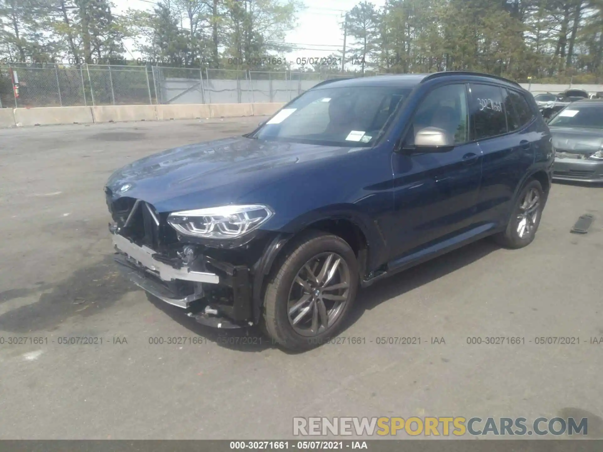 2 Photograph of a damaged car 5UXTY9C01M9G37004 BMW X3 2021