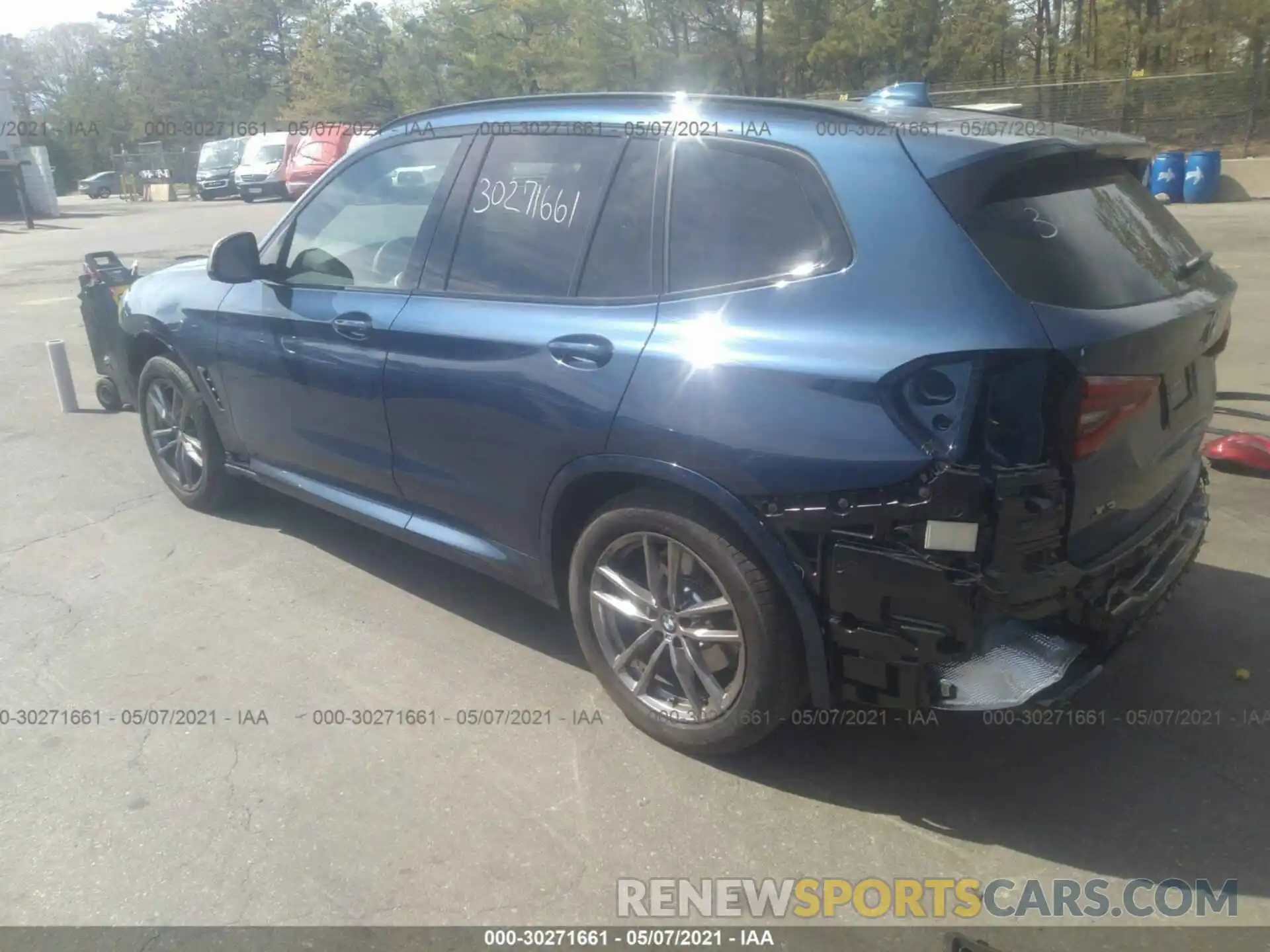 3 Photograph of a damaged car 5UXTY9C01M9G37004 BMW X3 2021