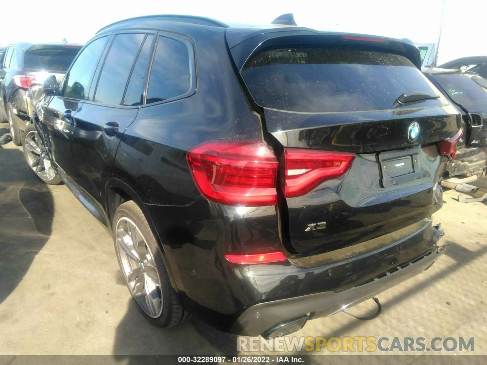 3 Photograph of a damaged car 5UXTY9C02M9G68665 BMW X3 2021