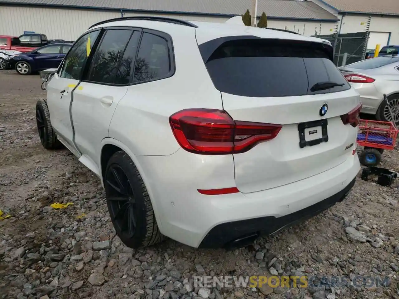 3 Photograph of a damaged car 5UXTY9C03M9D88091 BMW X3 2021