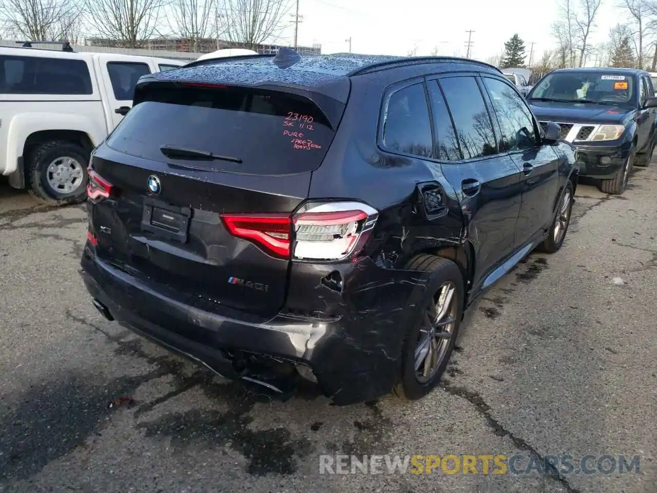 4 Photograph of a damaged car 5UXTY9C03M9E78163 BMW X3 2021