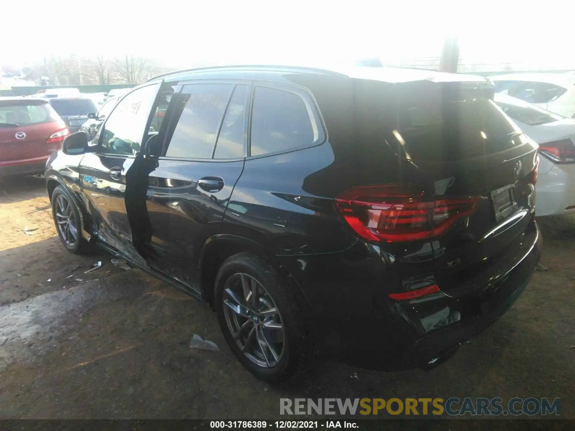 3 Photograph of a damaged car 5UXTY9C03M9F40094 BMW X3 2021