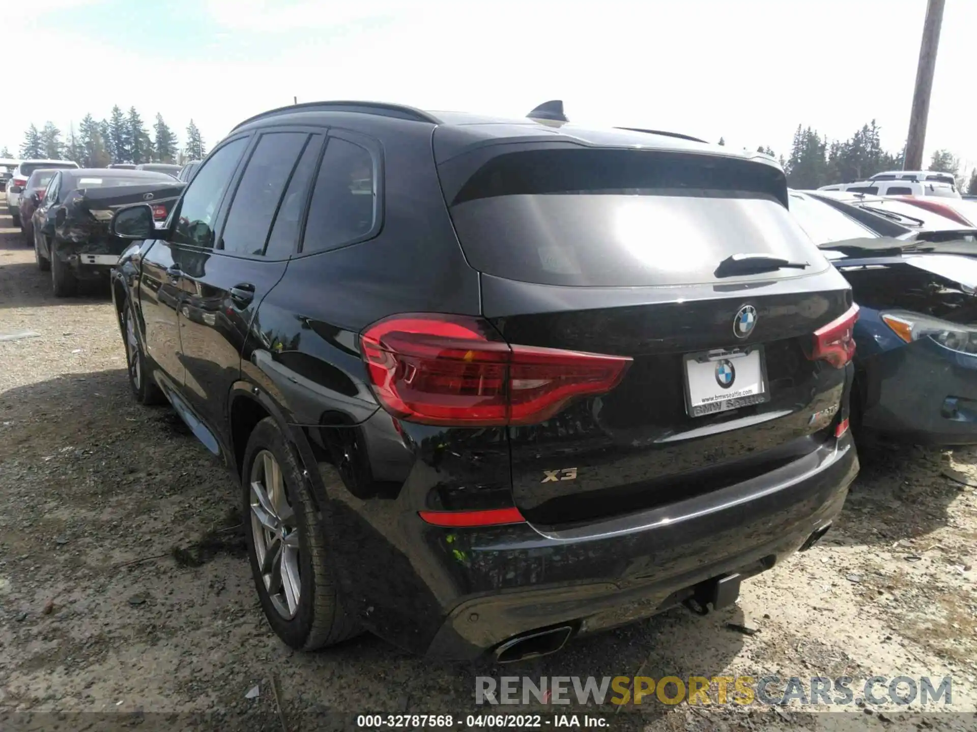 3 Photograph of a damaged car 5UXTY9C05M9E77550 BMW X3 2021