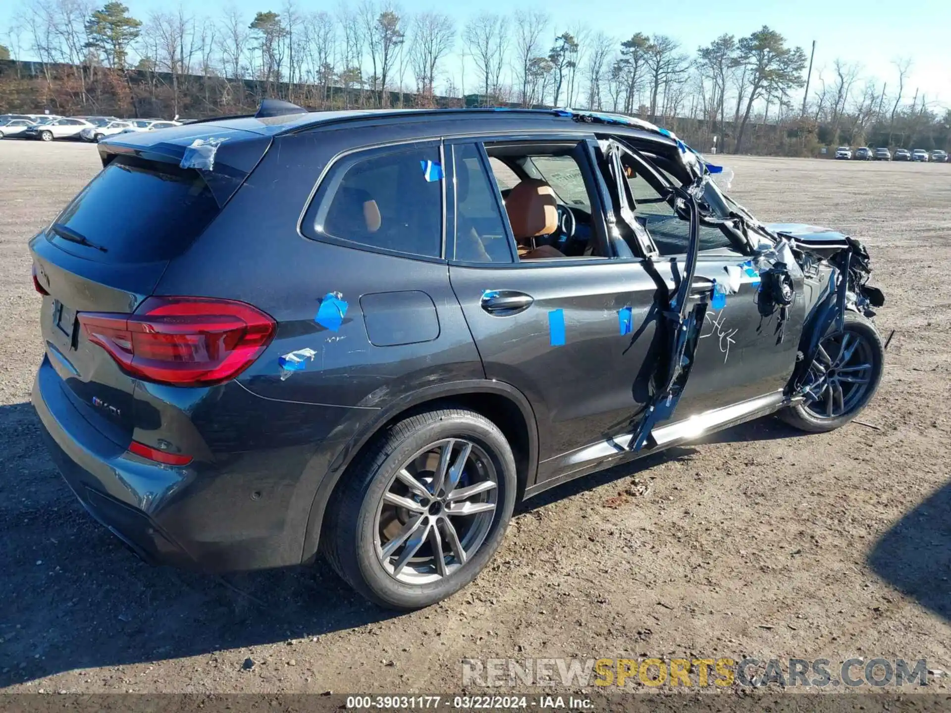 4 Photograph of a damaged car 5UXTY9C07M9E76951 BMW X3 2021