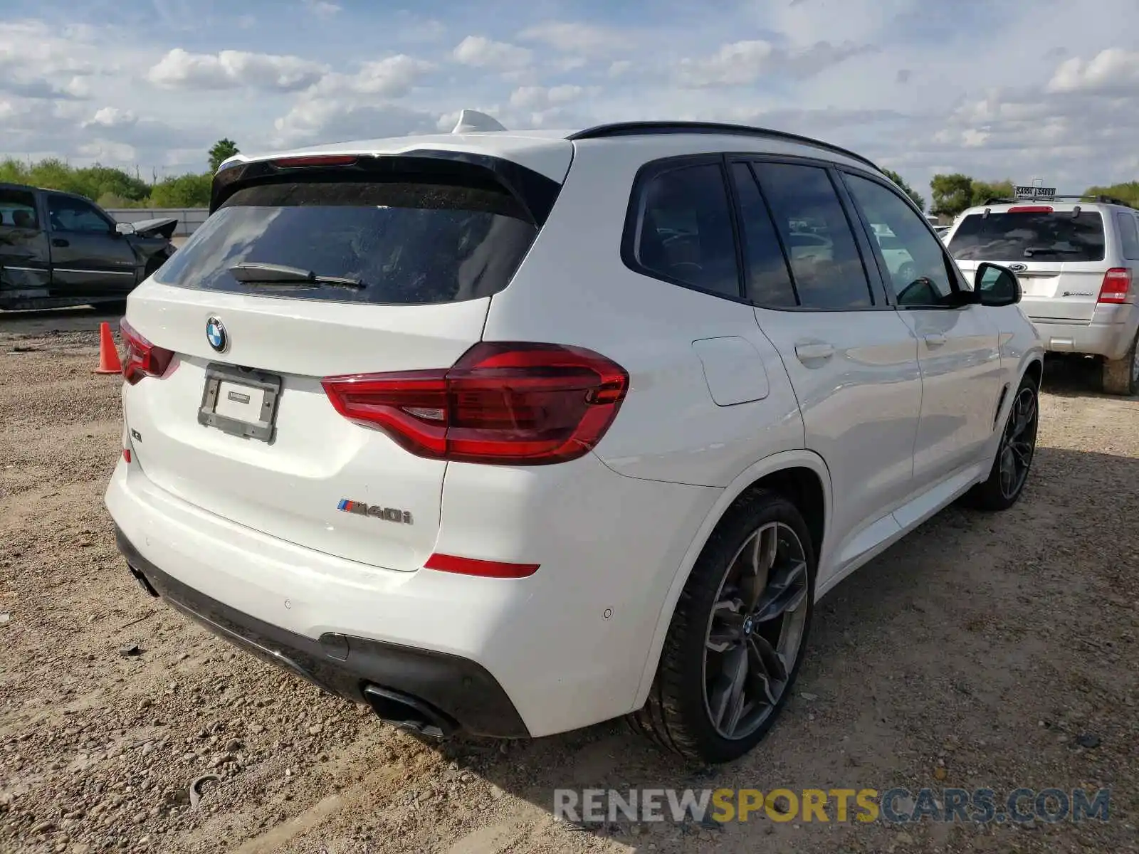 4 Photograph of a damaged car 5UXTY9C07M9F20950 BMW X3 2021