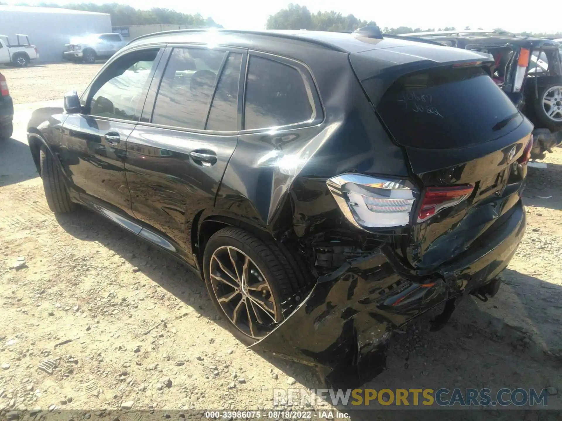 3 Photograph of a damaged car 5UXTY9C07M9F33763 BMW X3 2021