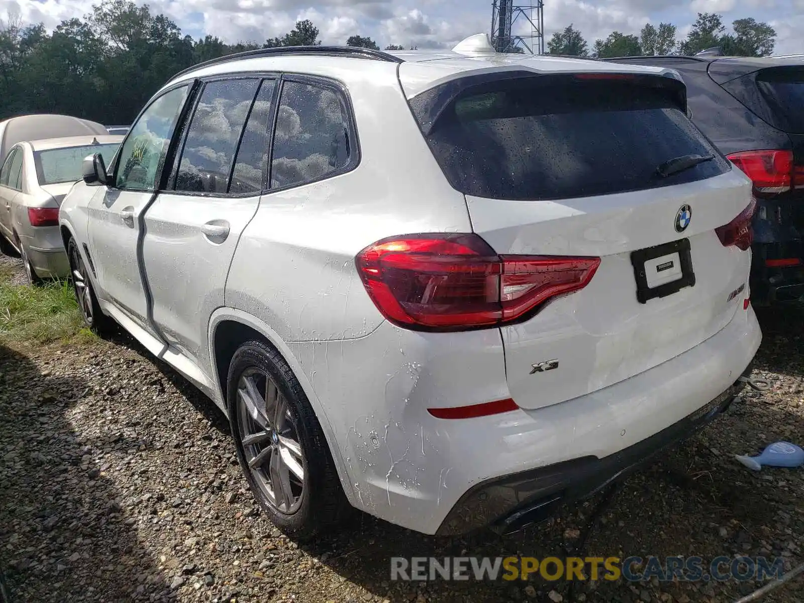 3 Photograph of a damaged car 5UXTY9C07M9F63006 BMW X3 2021