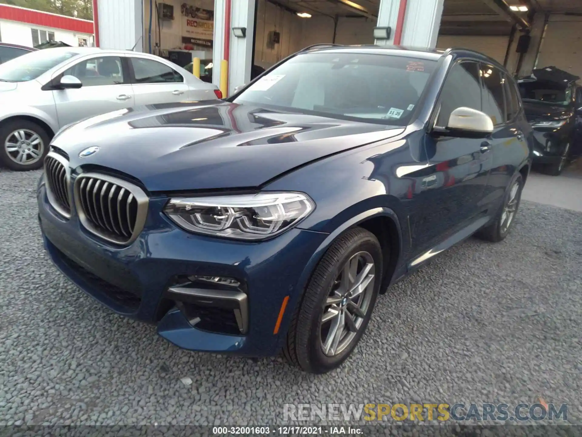 2 Photograph of a damaged car 5UXTY9C08M9F13022 BMW X3 2021