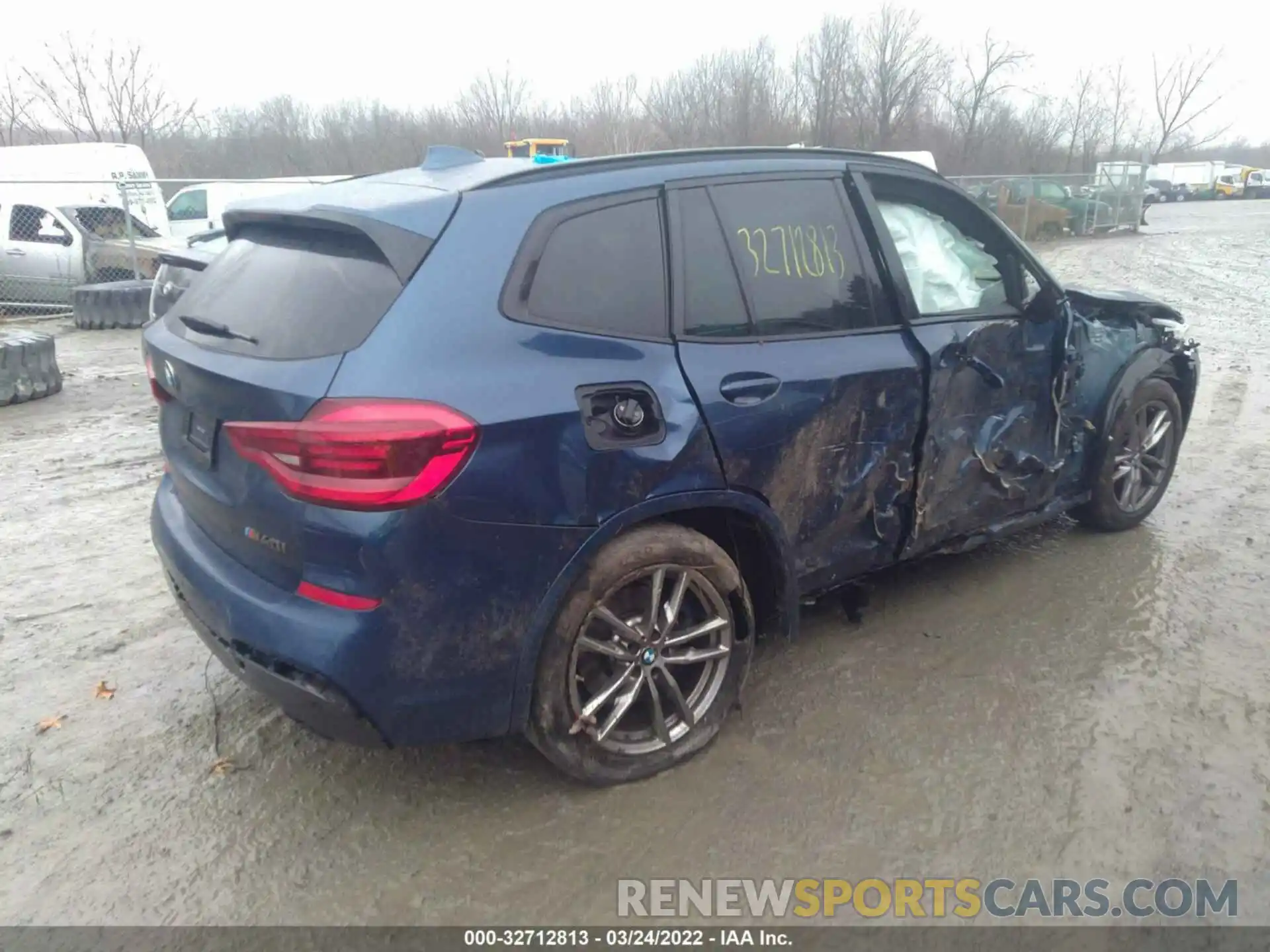 4 Photograph of a damaged car 5UXTY9C09M9G96219 BMW X3 2021