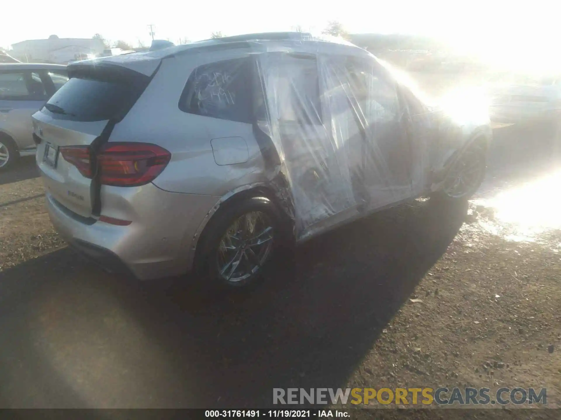 4 Photograph of a damaged car 5UXTY9C09M9H04559 BMW X3 2021