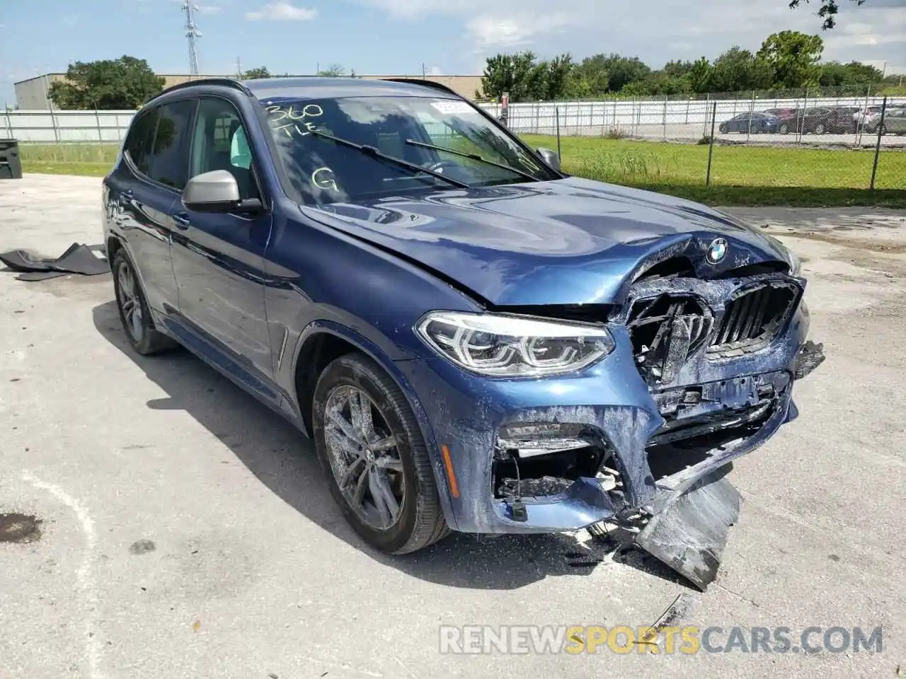 1 Photograph of a damaged car 5UXTY9C0XM9D79548 BMW X3 2021