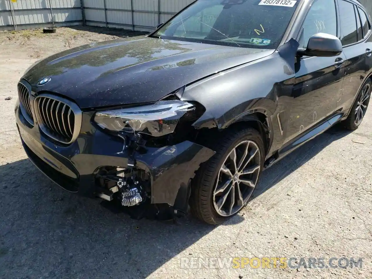 9 Photograph of a damaged car 5UXTY9C0XM9E42647 BMW X3 2021