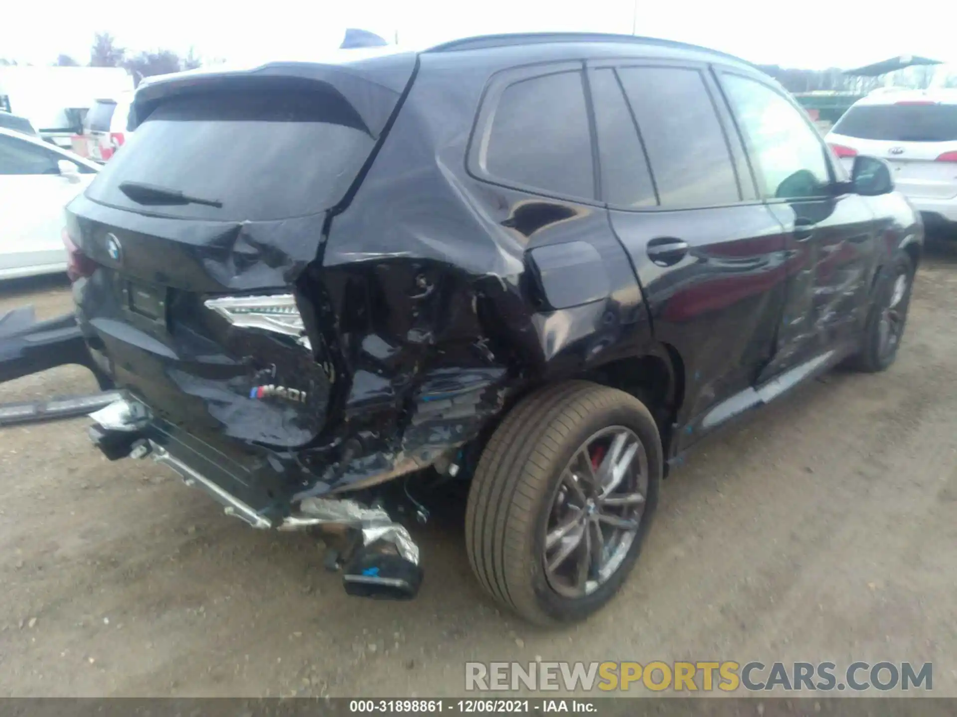 4 Photograph of a damaged car 5UXTY9C0XM9G25739 BMW X3 2021