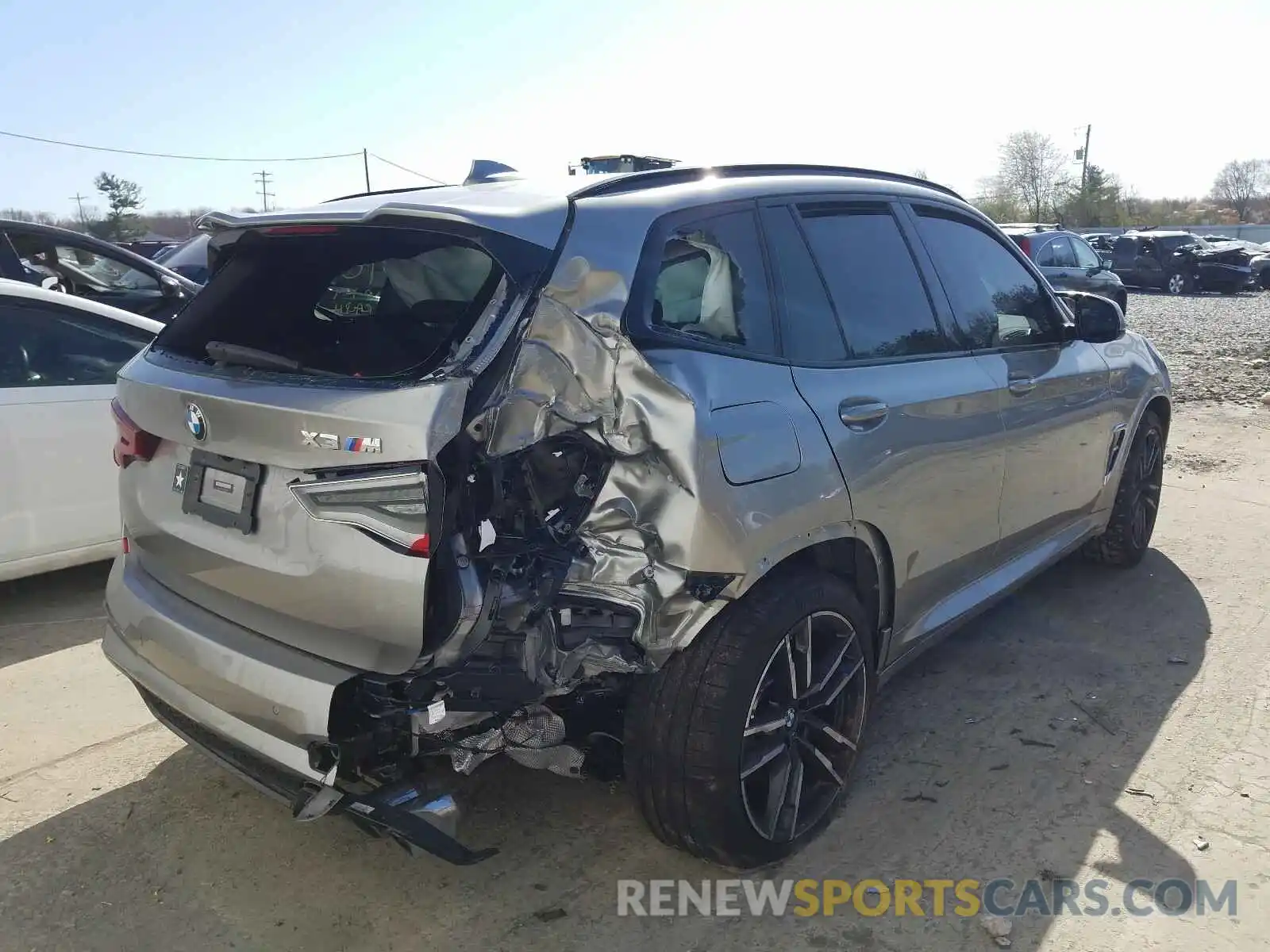 4 Photograph of a damaged car 5YMTS0C01M9D53183 BMW X3 2021