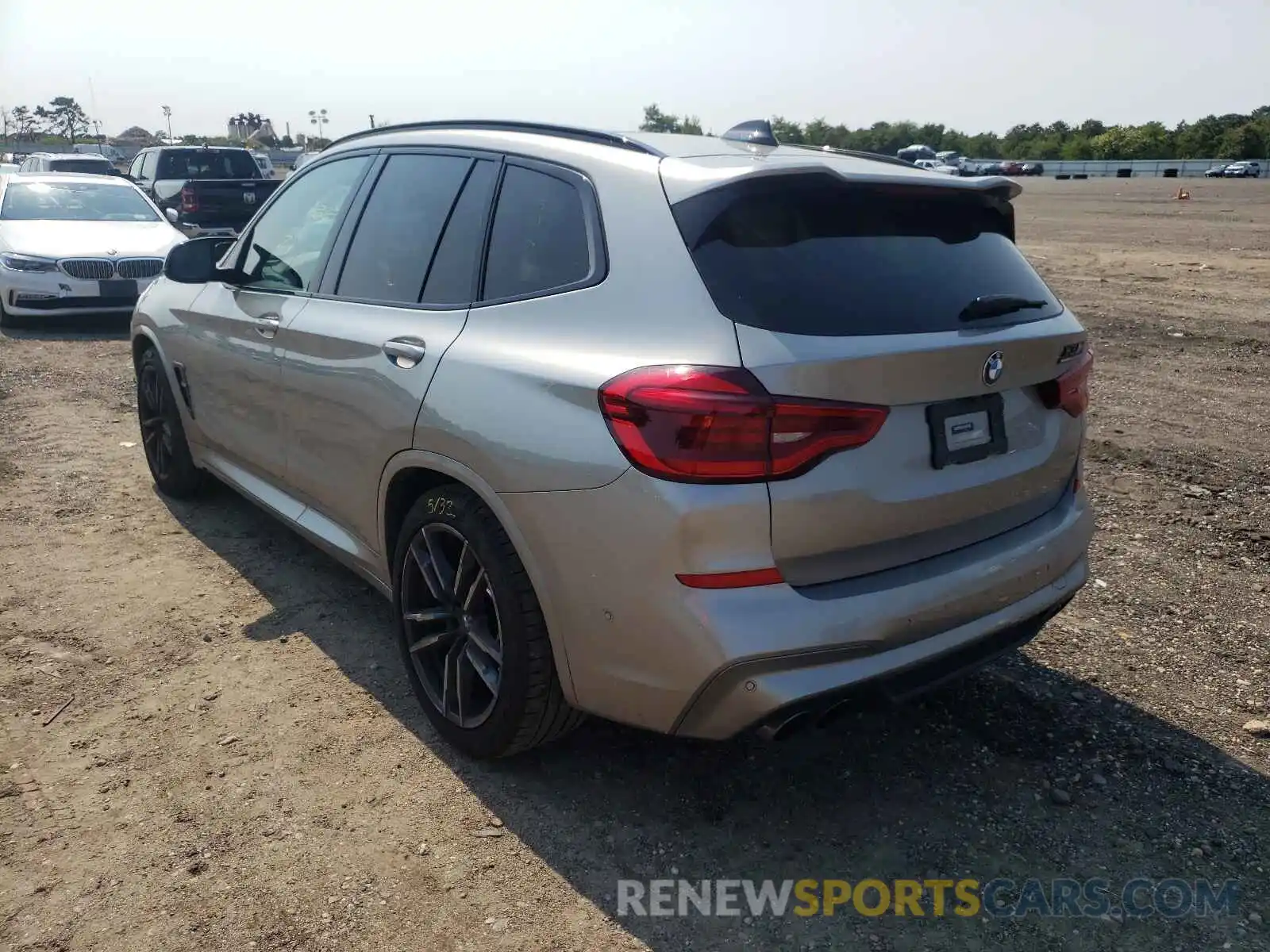 3 Photograph of a damaged car 5YMTS0C06M9F37003 BMW X3 2021