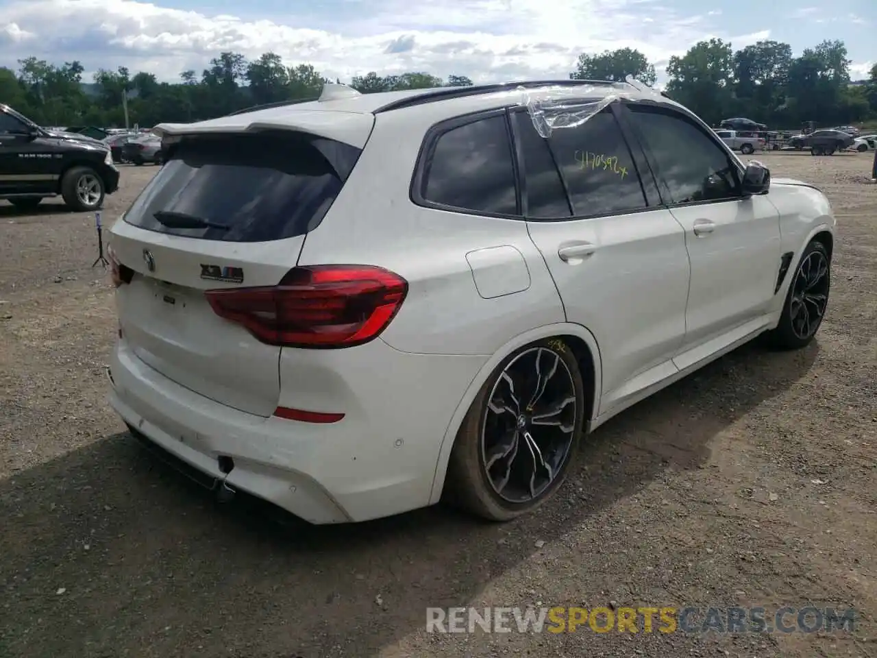 4 Фотография поврежденного автомобиля 5YMTS0C06M9F42962 BMW X3 2021