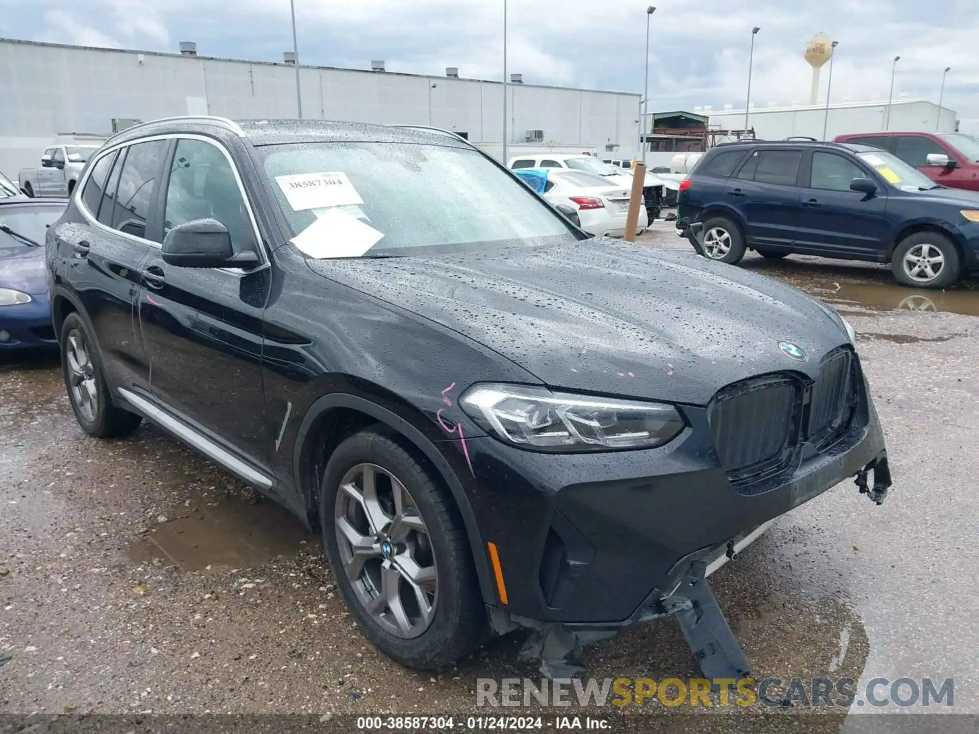 1 Photograph of a damaged car 5UX43DP00N9N29178 BMW X3 2022