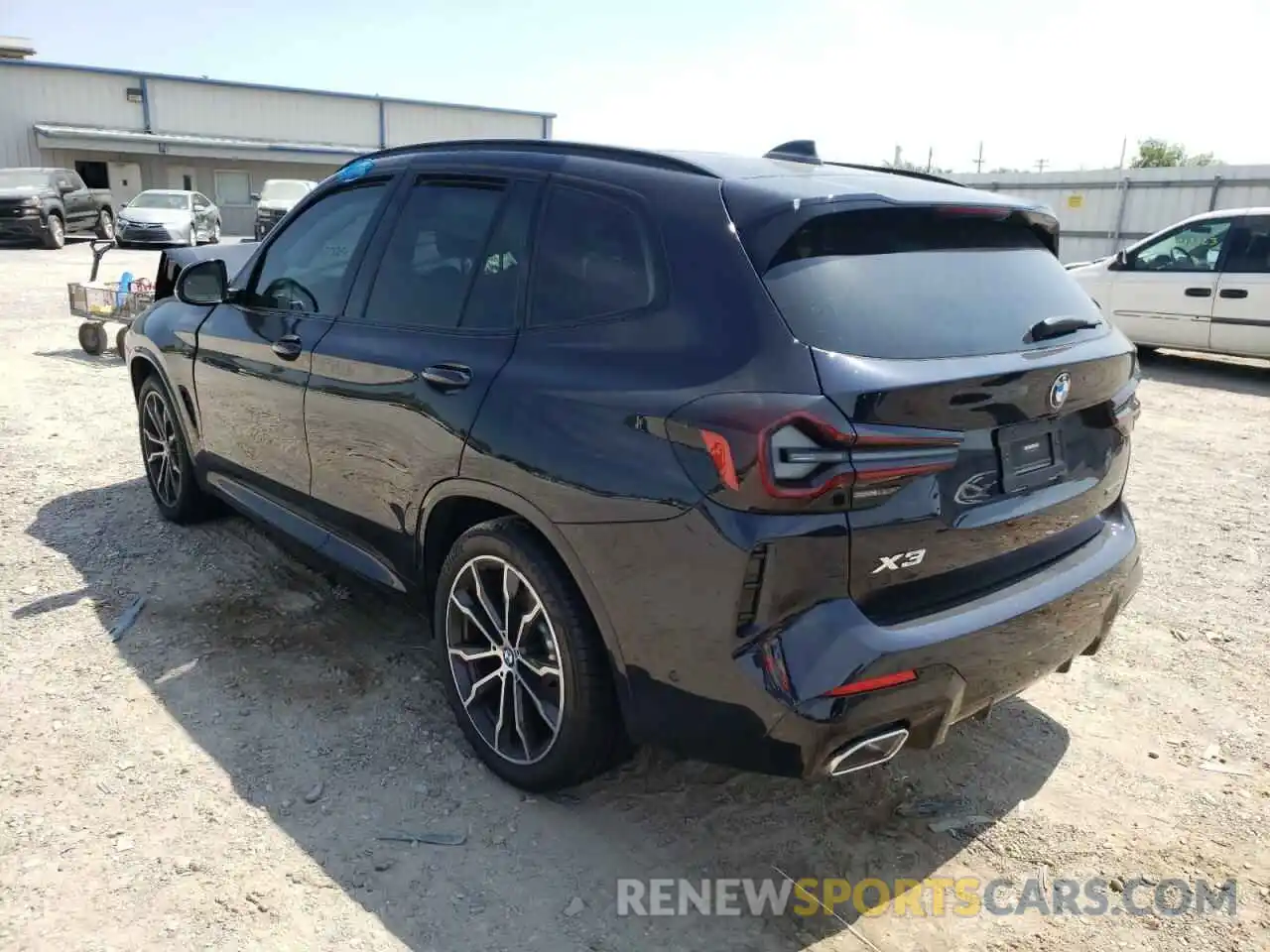 3 Photograph of a damaged car 5UX43DP01N9J62050 BMW X3 2022