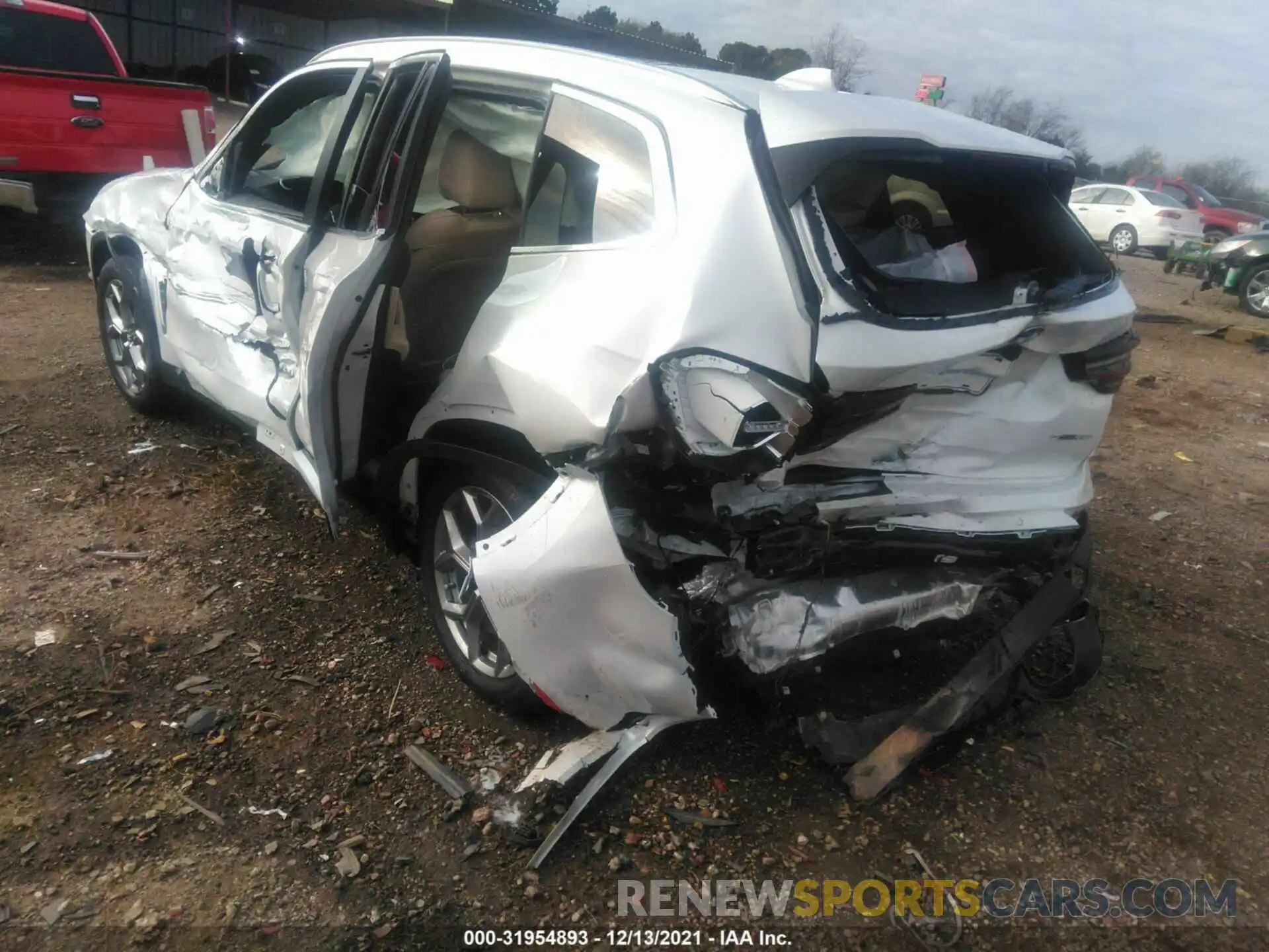 3 Photograph of a damaged car 5UX43DP01N9J75235 BMW X3 2022