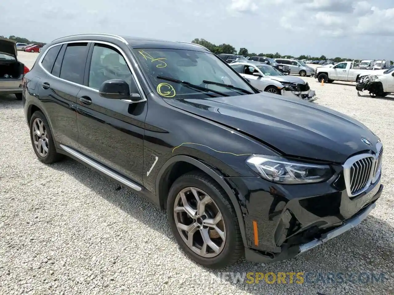 1 Photograph of a damaged car 5UX43DP01N9K81653 BMW X3 2022