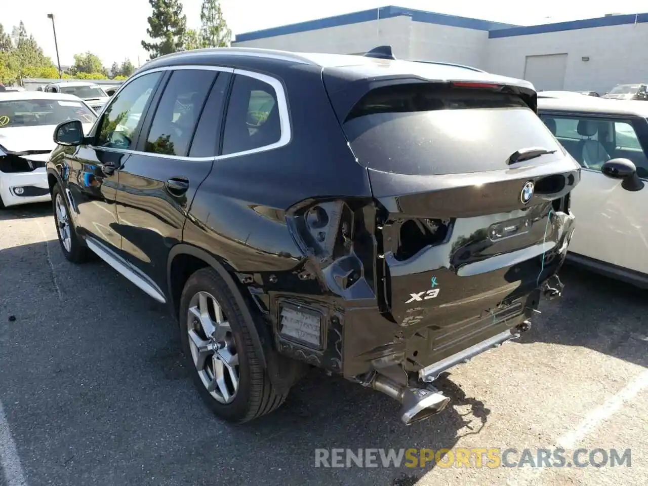 3 Photograph of a damaged car 5UX43DP02N9H47609 BMW X3 2022