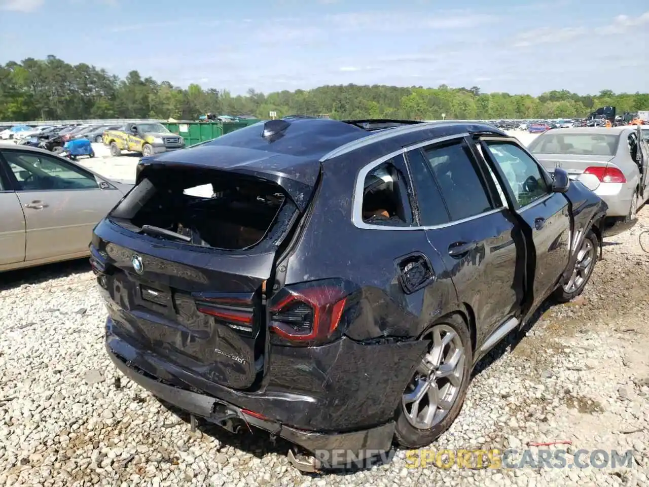 4 Photograph of a damaged car 5UX43DP02N9L20931 BMW X3 2022