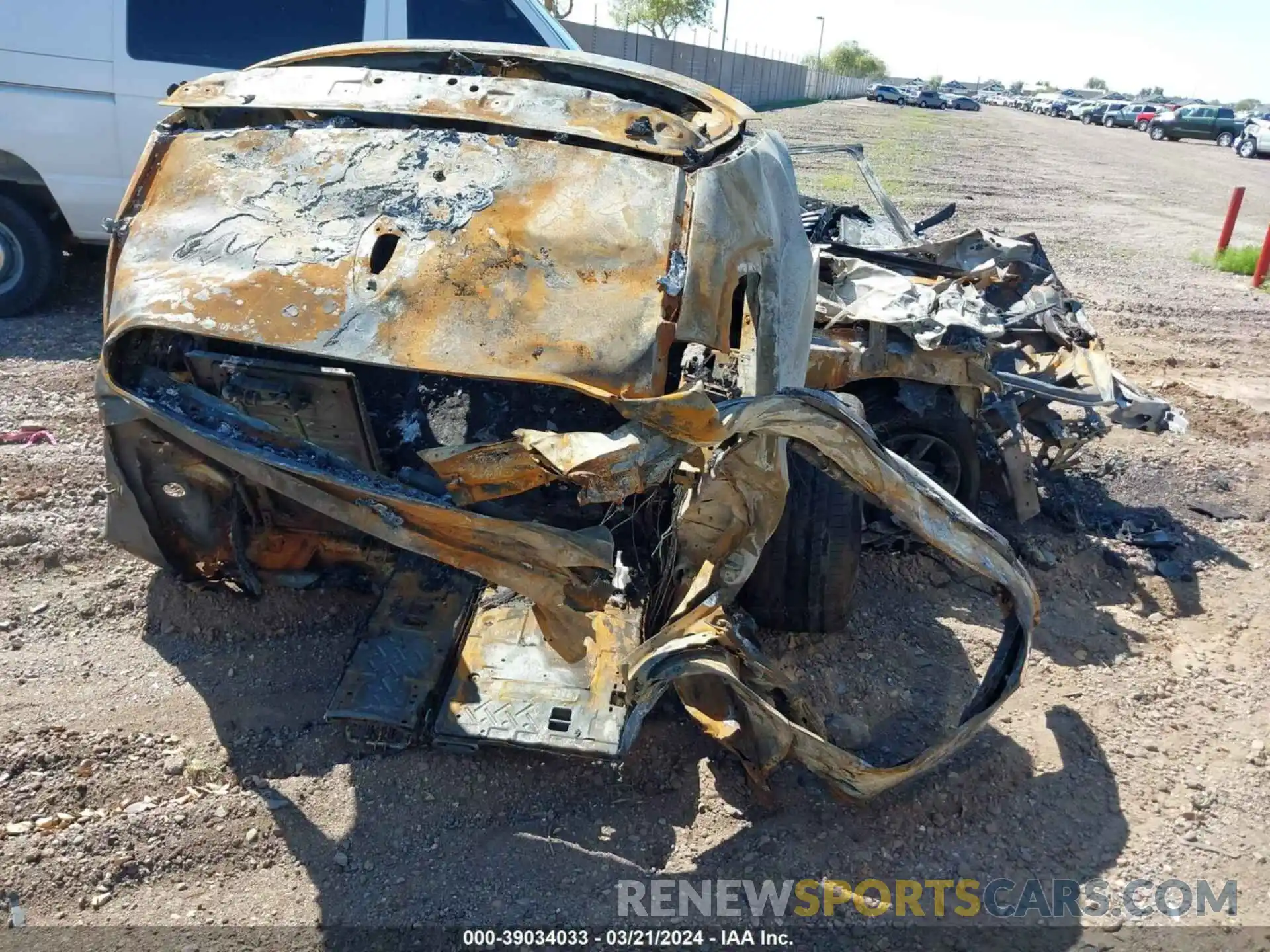 4 Photograph of a damaged car 5UX43DP03N9L49421 BMW X3 2022
