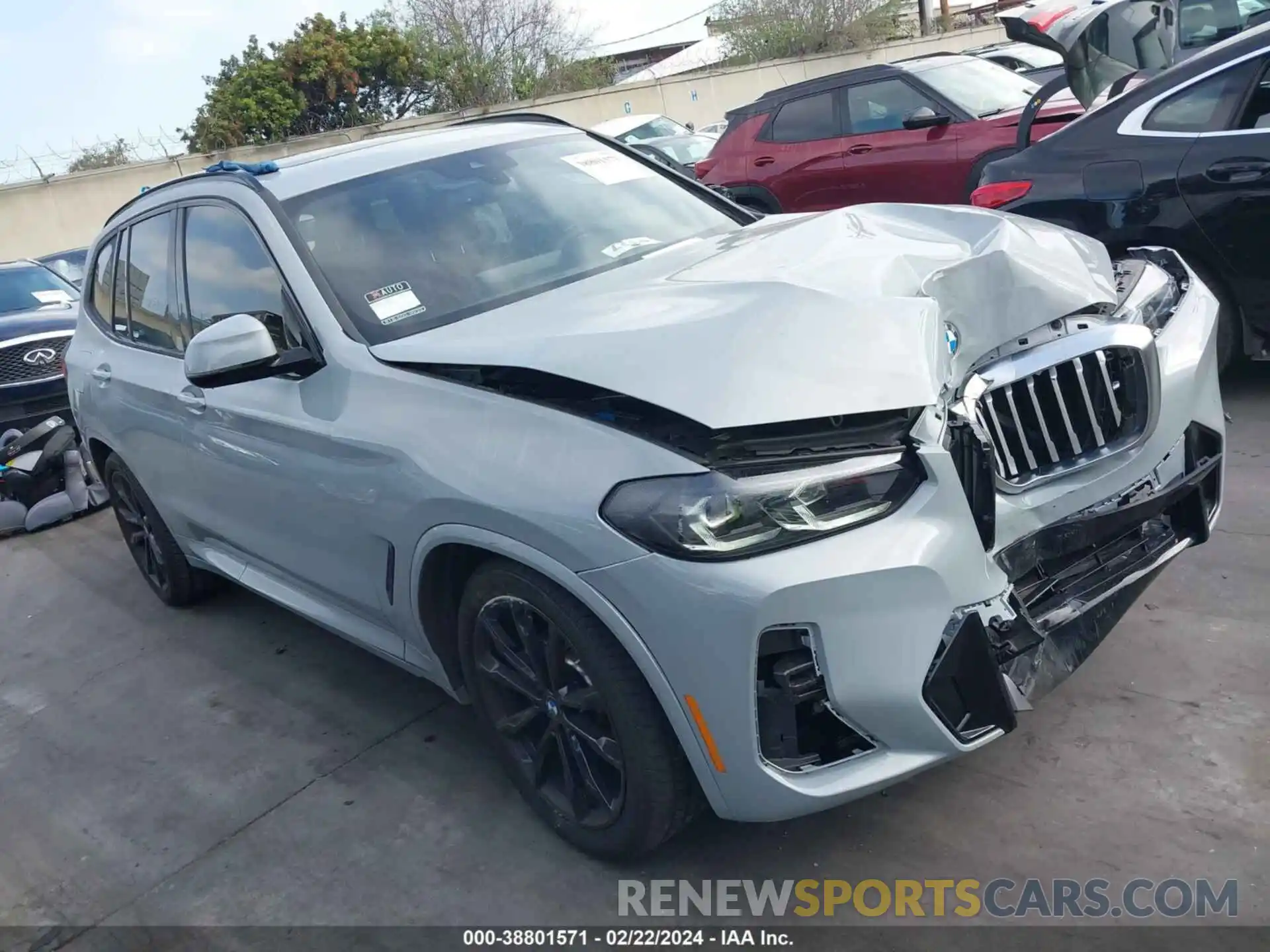 1 Photograph of a damaged car 5UX43DP04N9K95711 BMW X3 2022