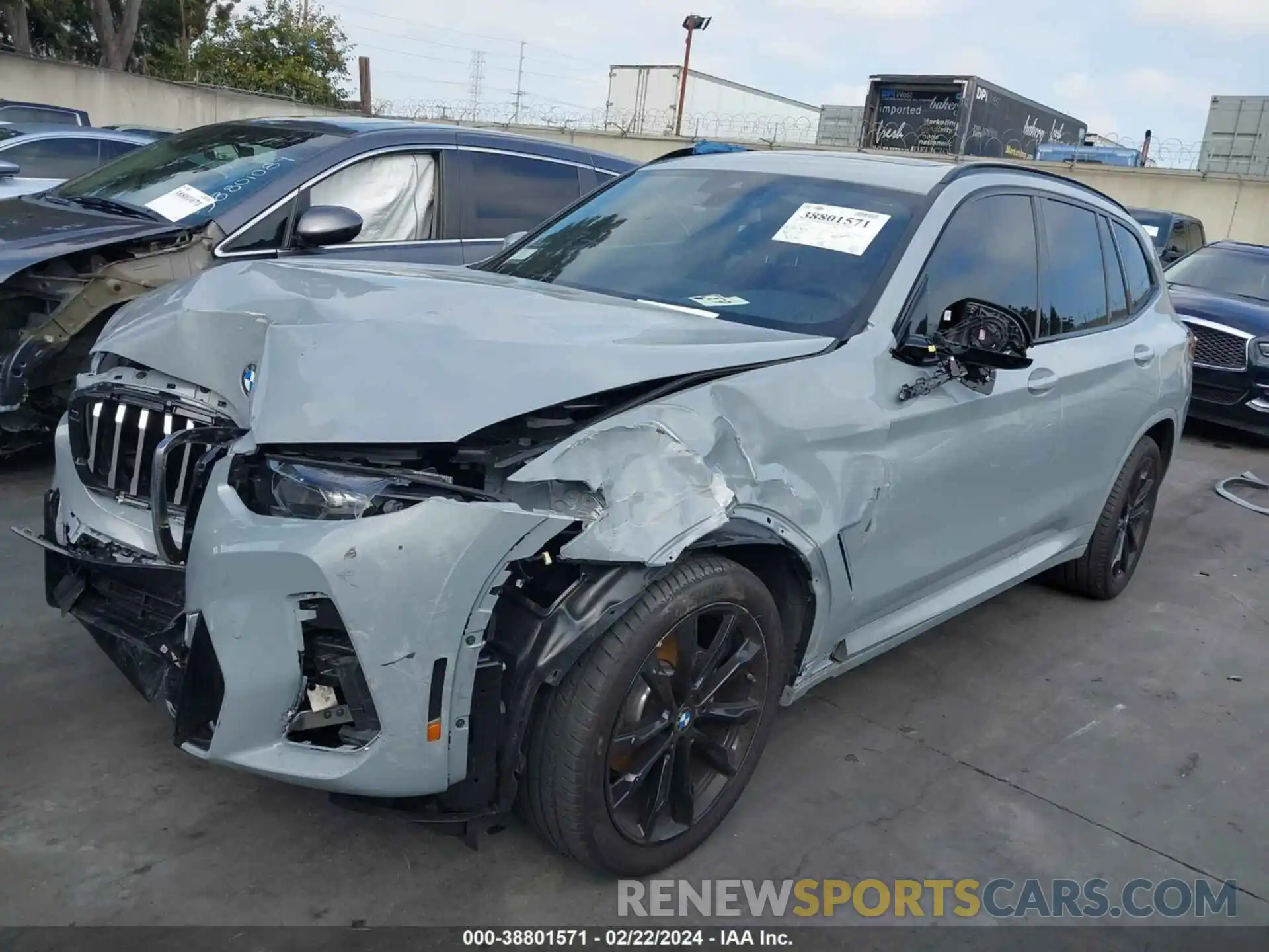 2 Photograph of a damaged car 5UX43DP04N9K95711 BMW X3 2022