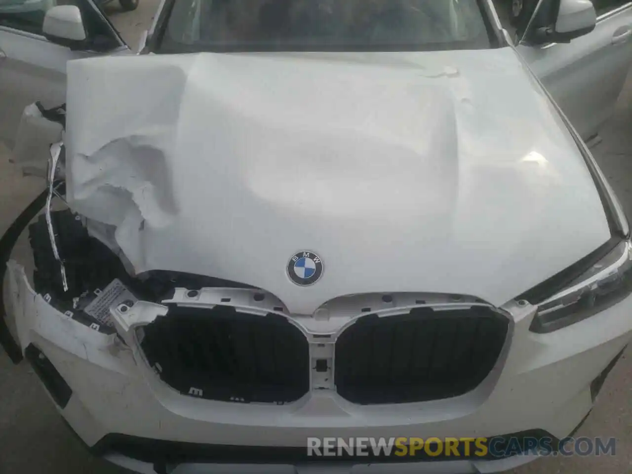 7 Photograph of a damaged car 5UX43DP04N9L27332 BMW X3 2022