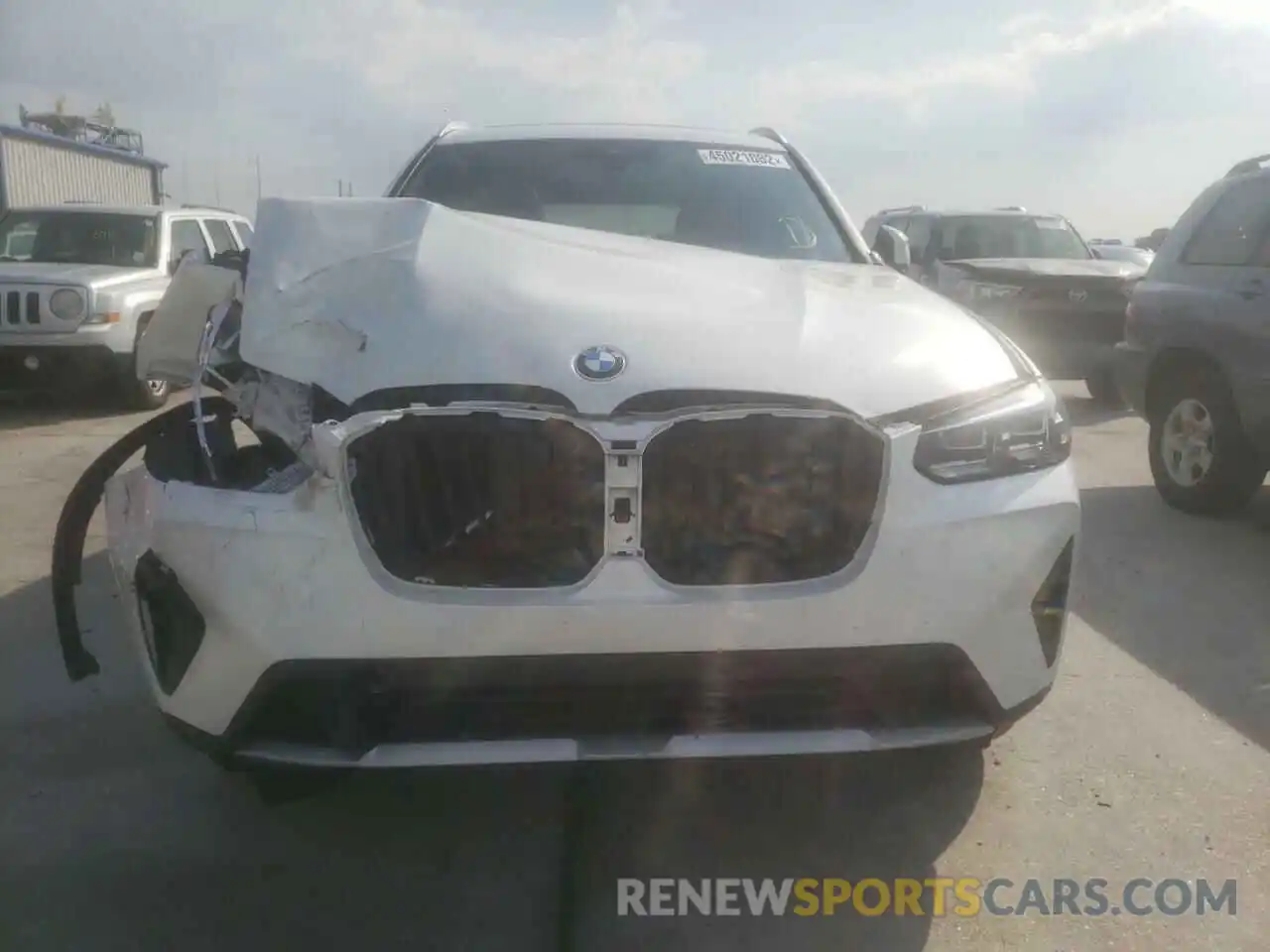 9 Photograph of a damaged car 5UX43DP04N9L27332 BMW X3 2022