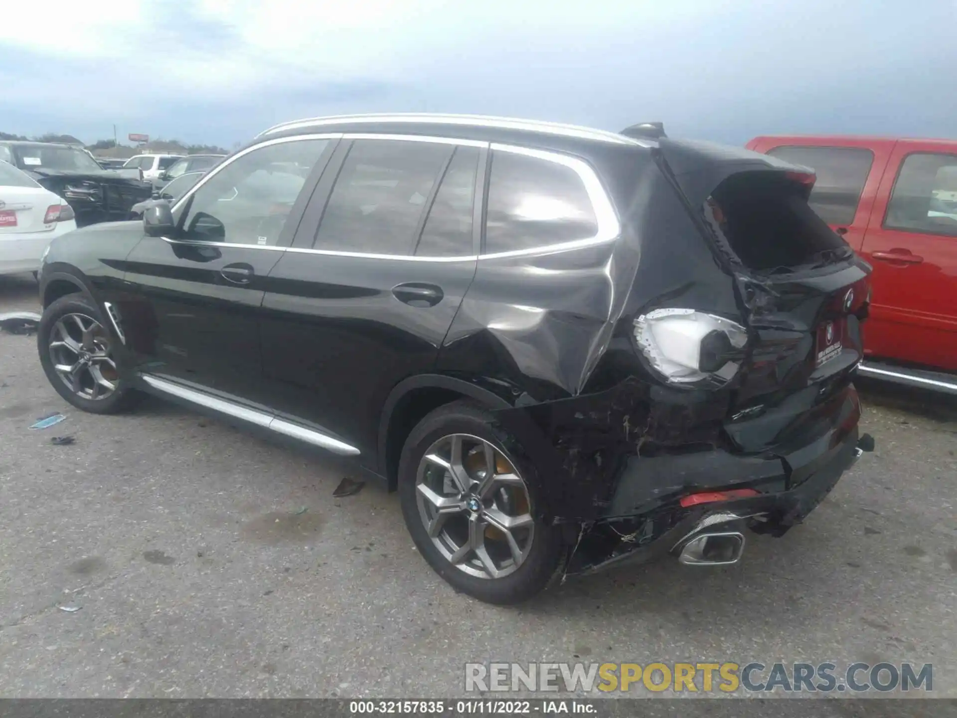 3 Photograph of a damaged car 5UX43DP05N9K64192 BMW X3 2022