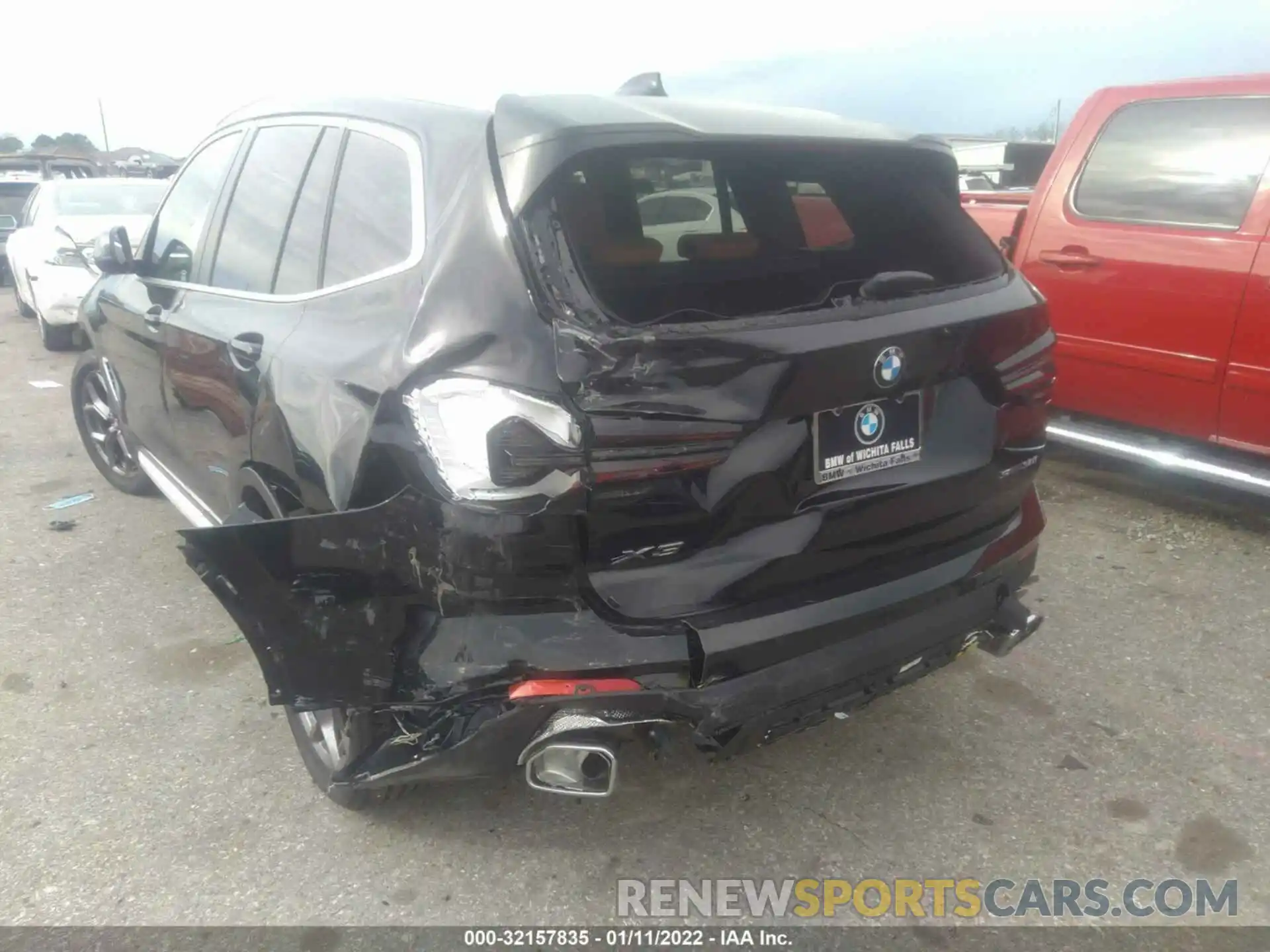 6 Photograph of a damaged car 5UX43DP05N9K64192 BMW X3 2022