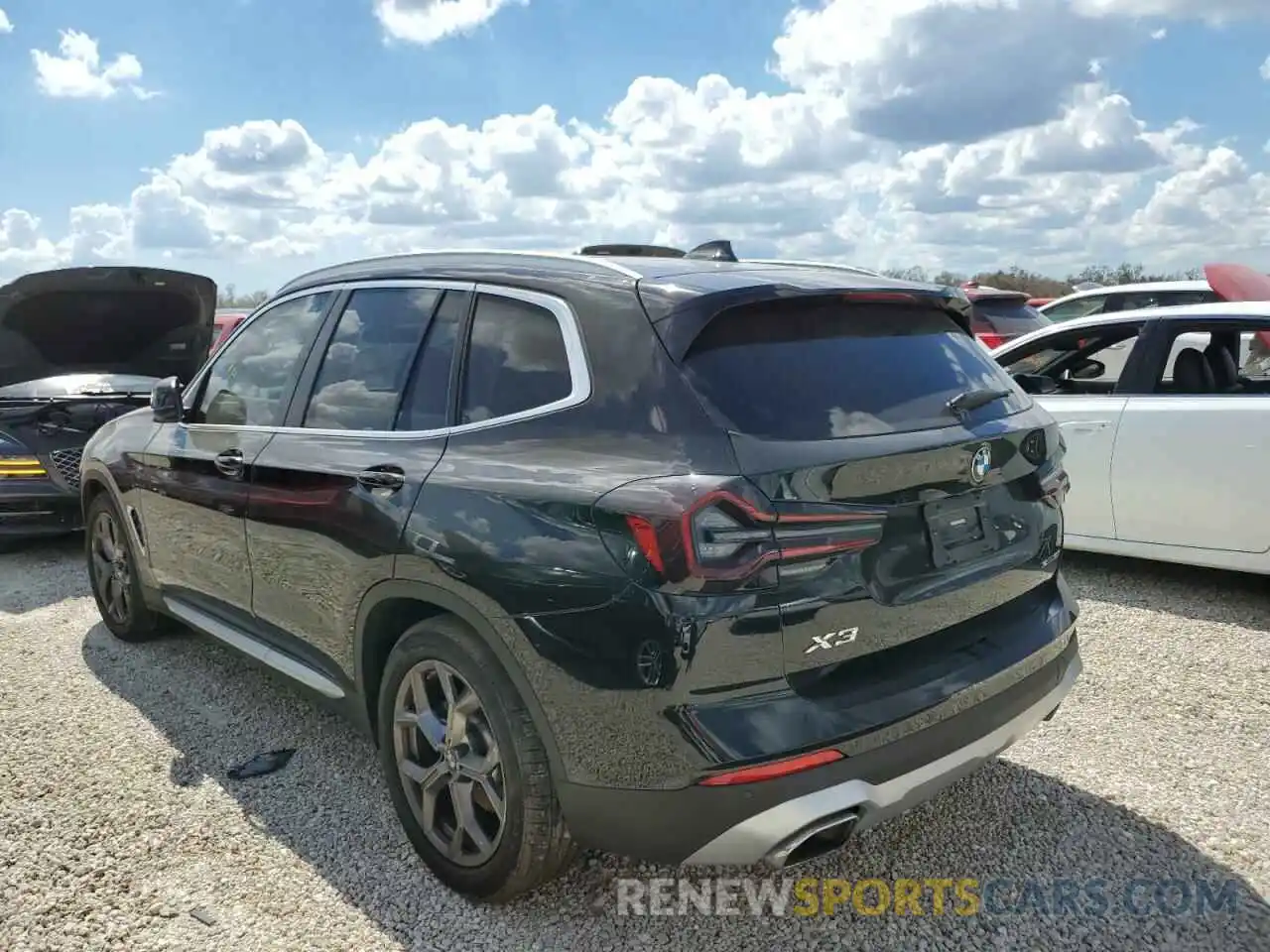 3 Photograph of a damaged car 5UX43DP07N9K34238 BMW X3 2022