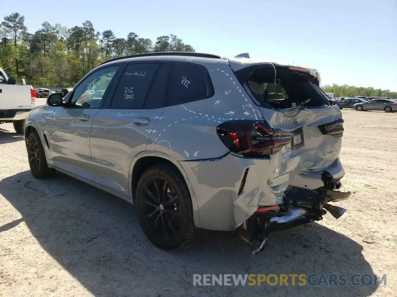 3 Photograph of a damaged car 5UX43DP07N9K95752 BMW X3 2022