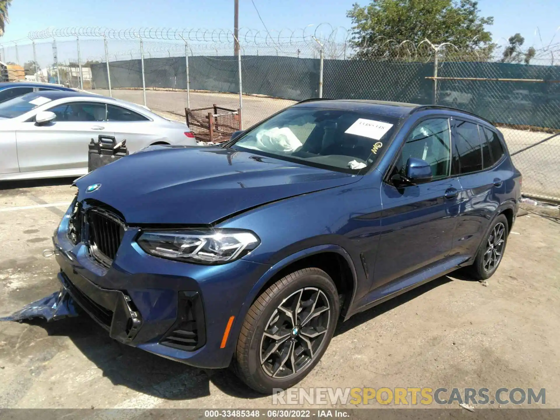 2 Photograph of a damaged car 5UX43DP08N9M29121 BMW X3 2022