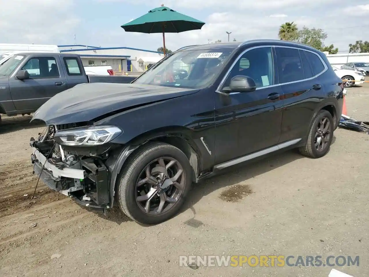 1 Photograph of a damaged car 5UX43DP08N9M44069 BMW X3 2022