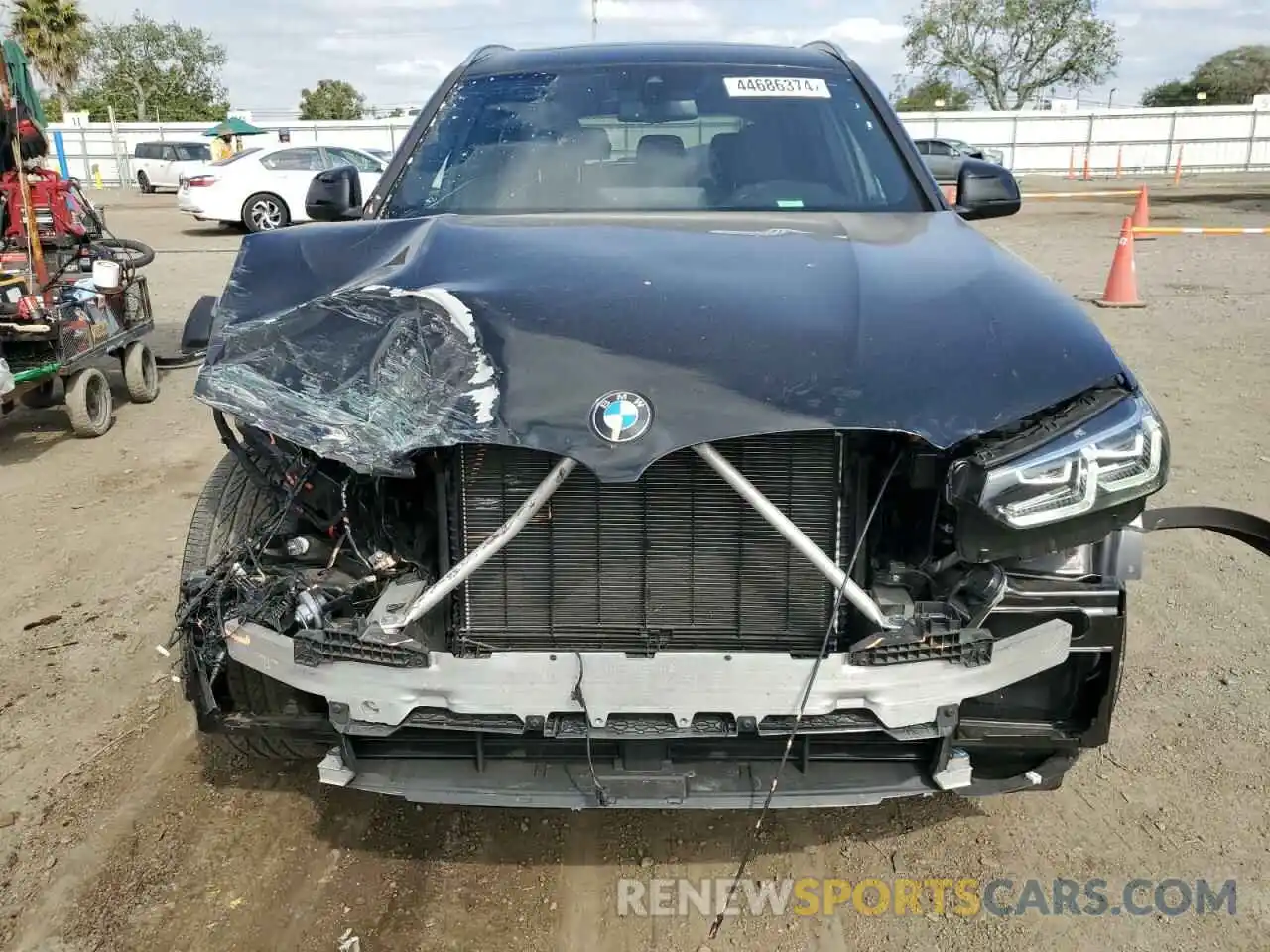 5 Photograph of a damaged car 5UX43DP08N9M44069 BMW X3 2022