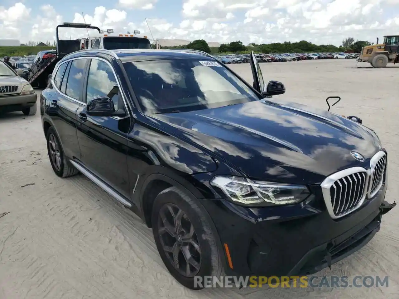 1 Photograph of a damaged car 5UX43DP09N9J46386 BMW X3 2022