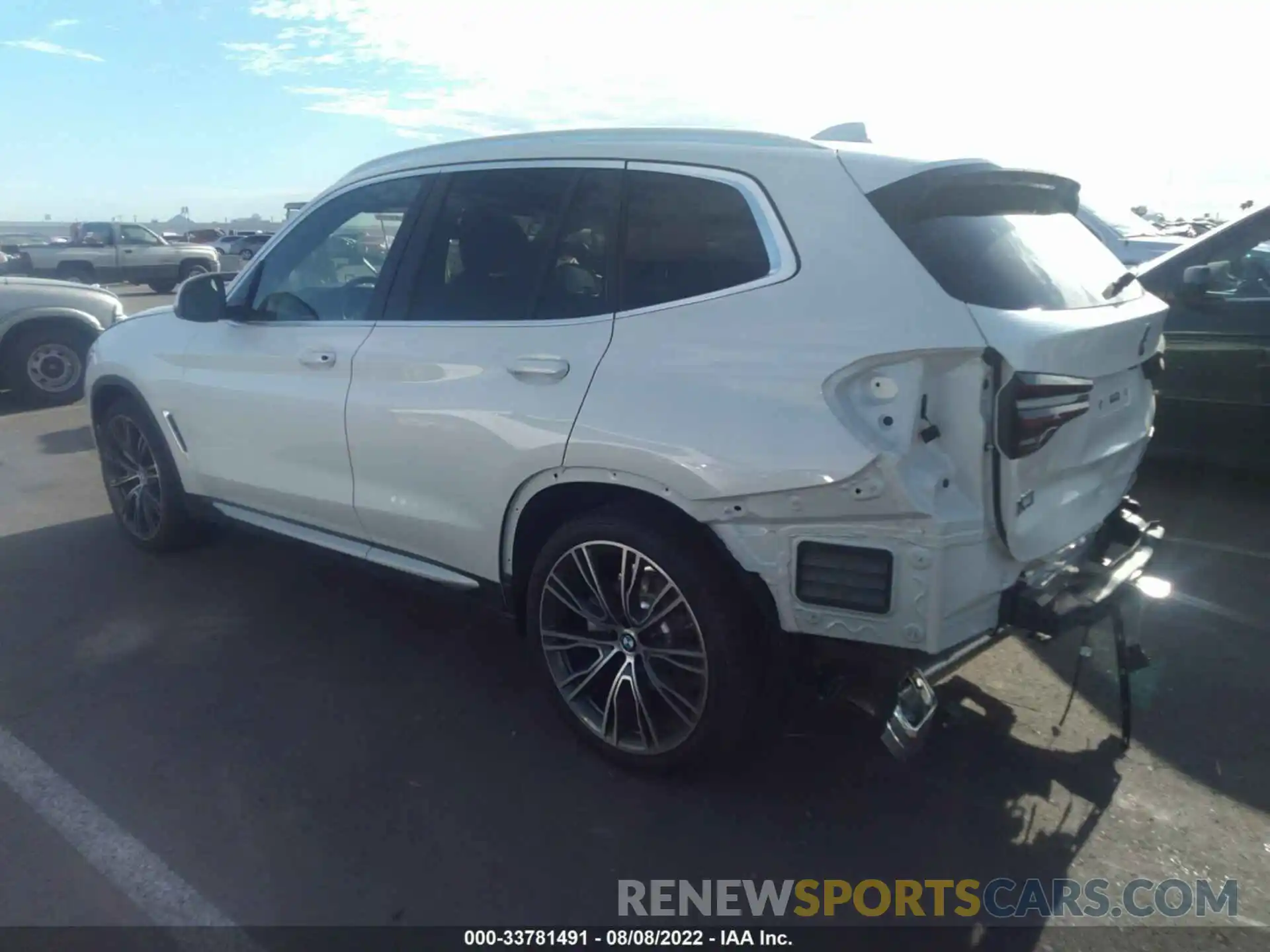 3 Photograph of a damaged car 5UX43DP09N9L29321 BMW X3 2022