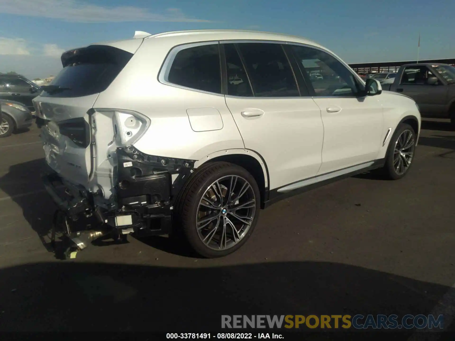 4 Photograph of a damaged car 5UX43DP09N9L29321 BMW X3 2022